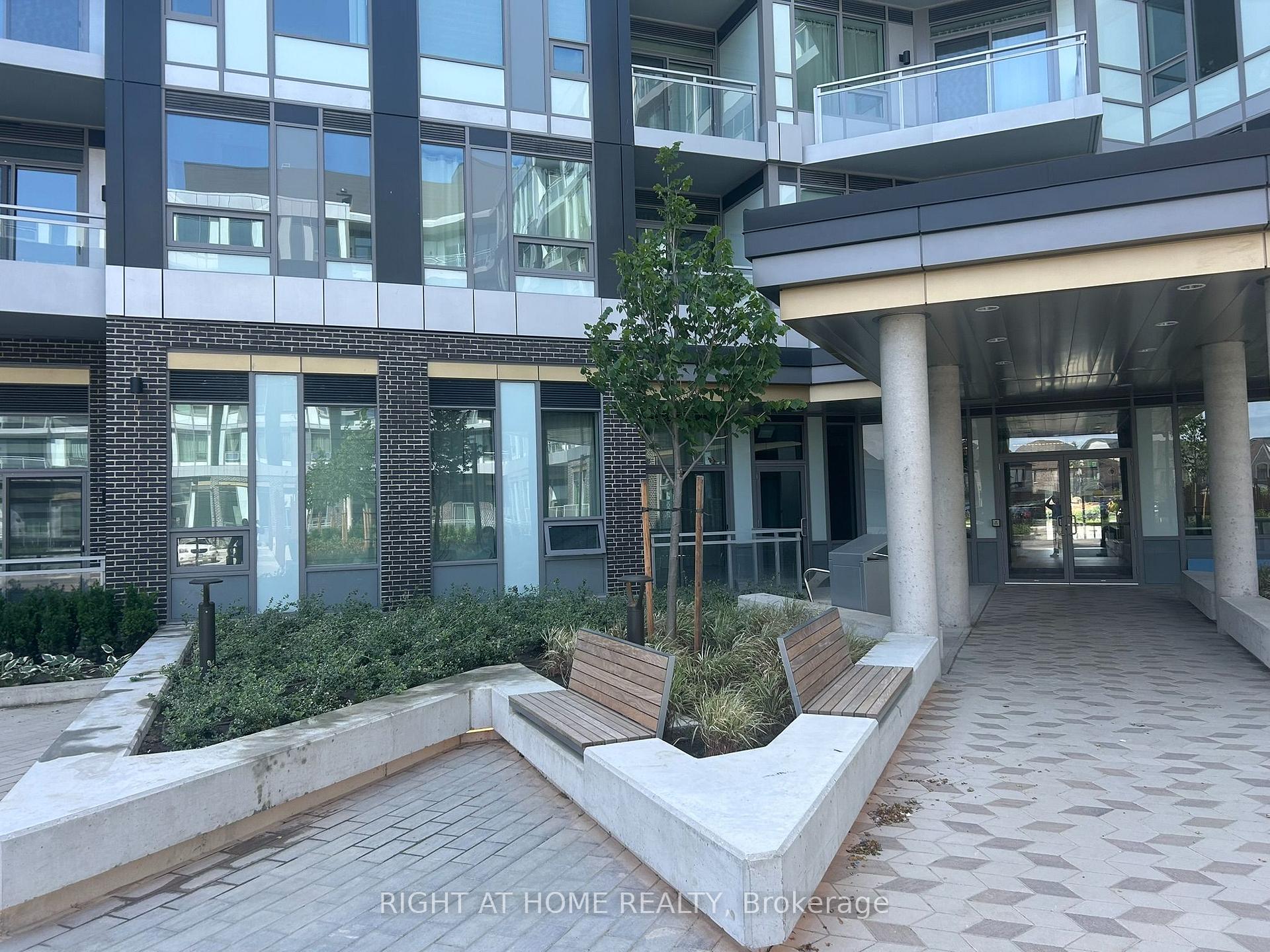 Photo 4 of Unit 641, 2501 Saw Whet Boulevard, Oakville, Glen Abbey — HOMEH