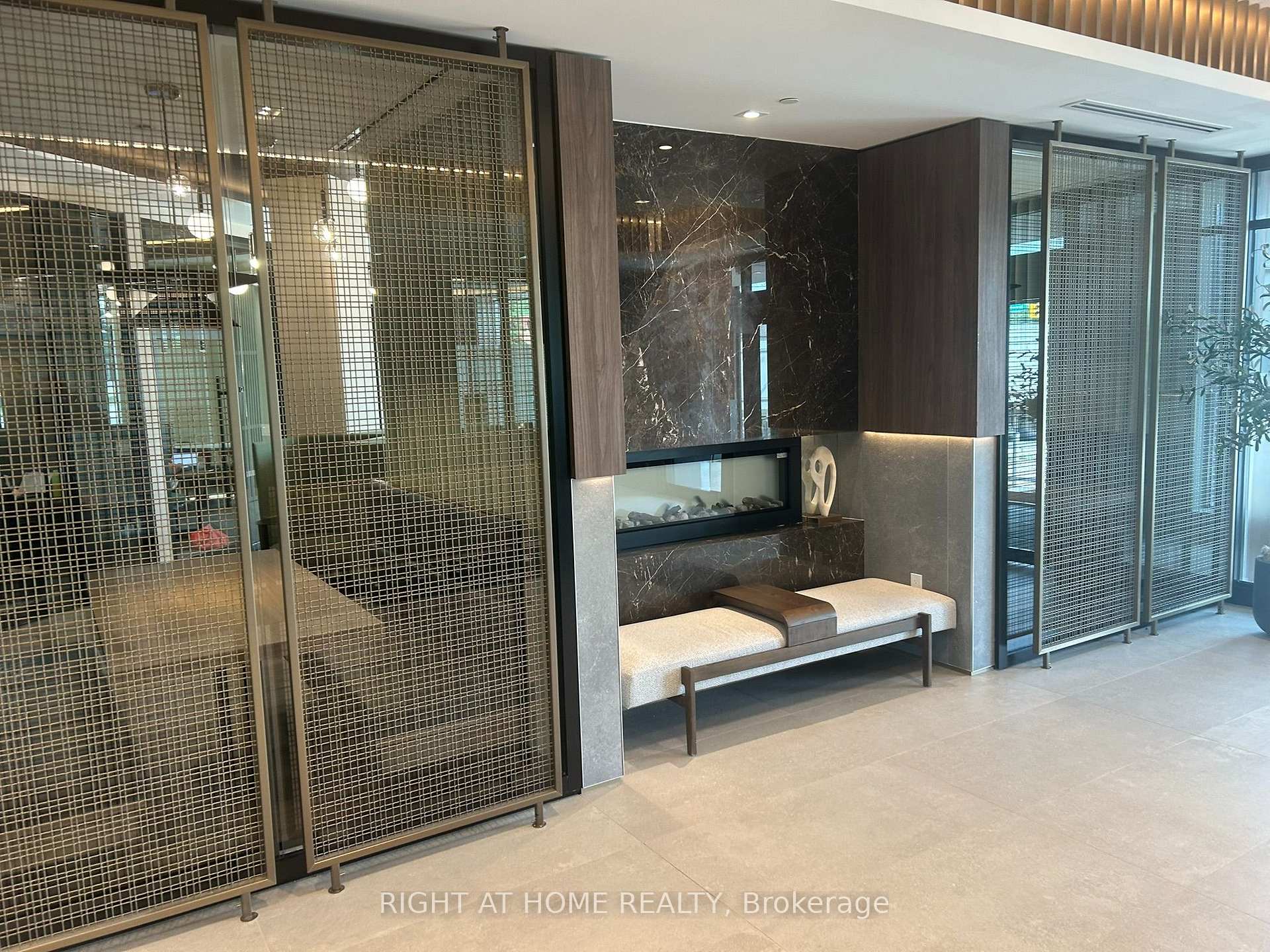 Photo 9 of Unit 641, 2501 Saw Whet Boulevard, Oakville, Glen Abbey — HOMEH