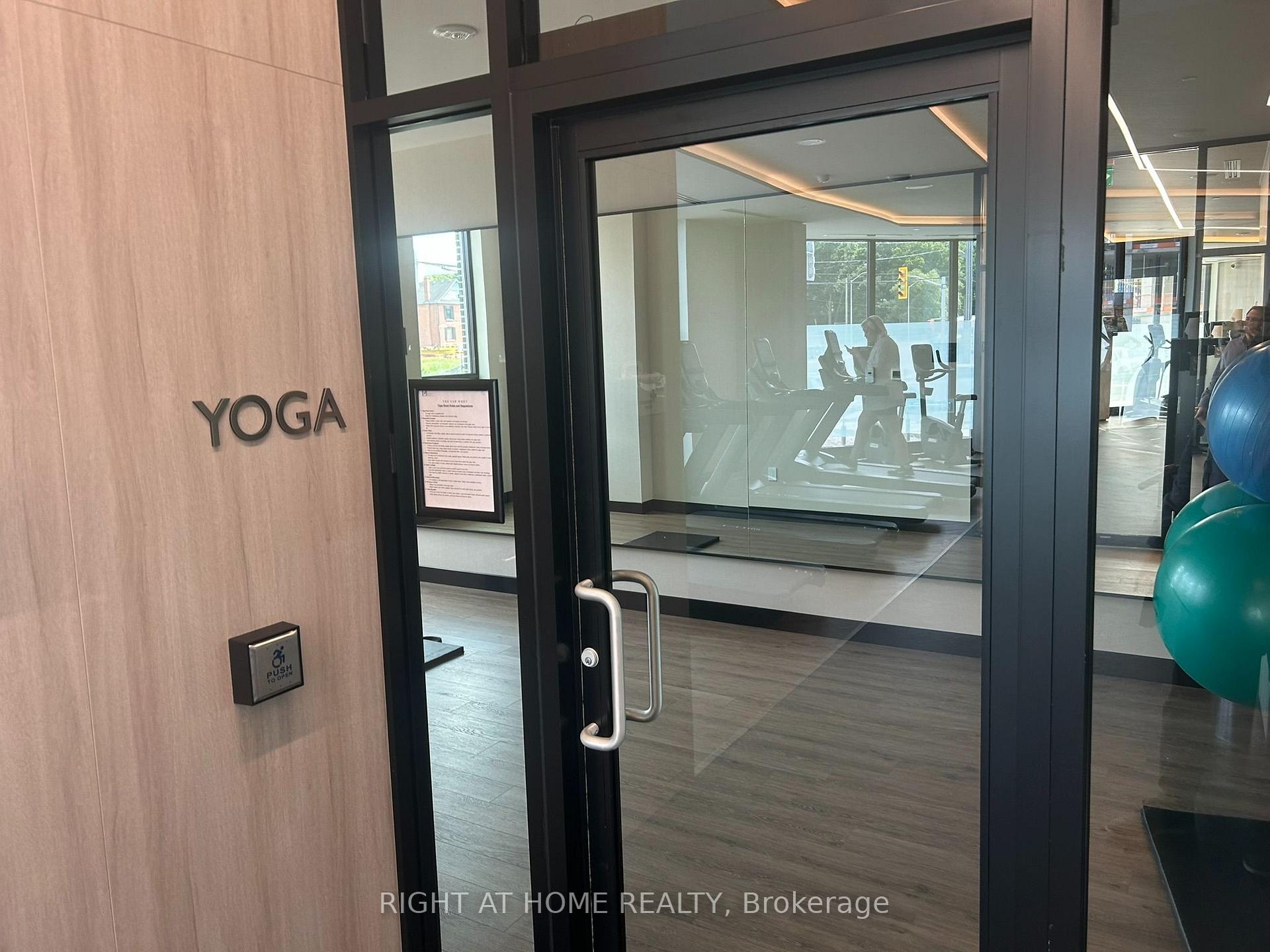 Photo 13 of Unit 641, 2501 Saw Whet Boulevard, Oakville, Glen Abbey — HOMEH