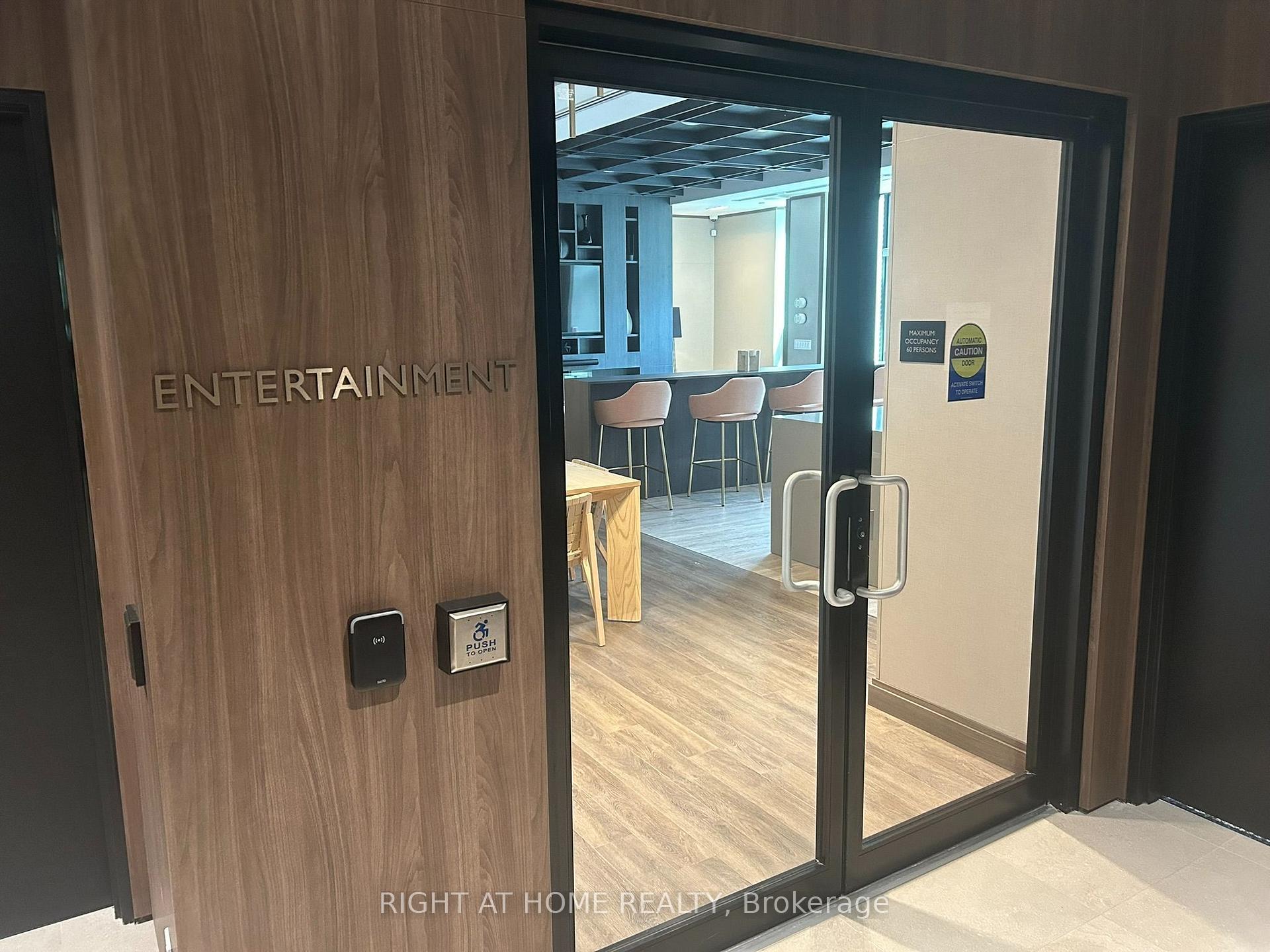 Photo 14 of Unit 641, 2501 Saw Whet Boulevard, Oakville, Glen Abbey — HOMEH