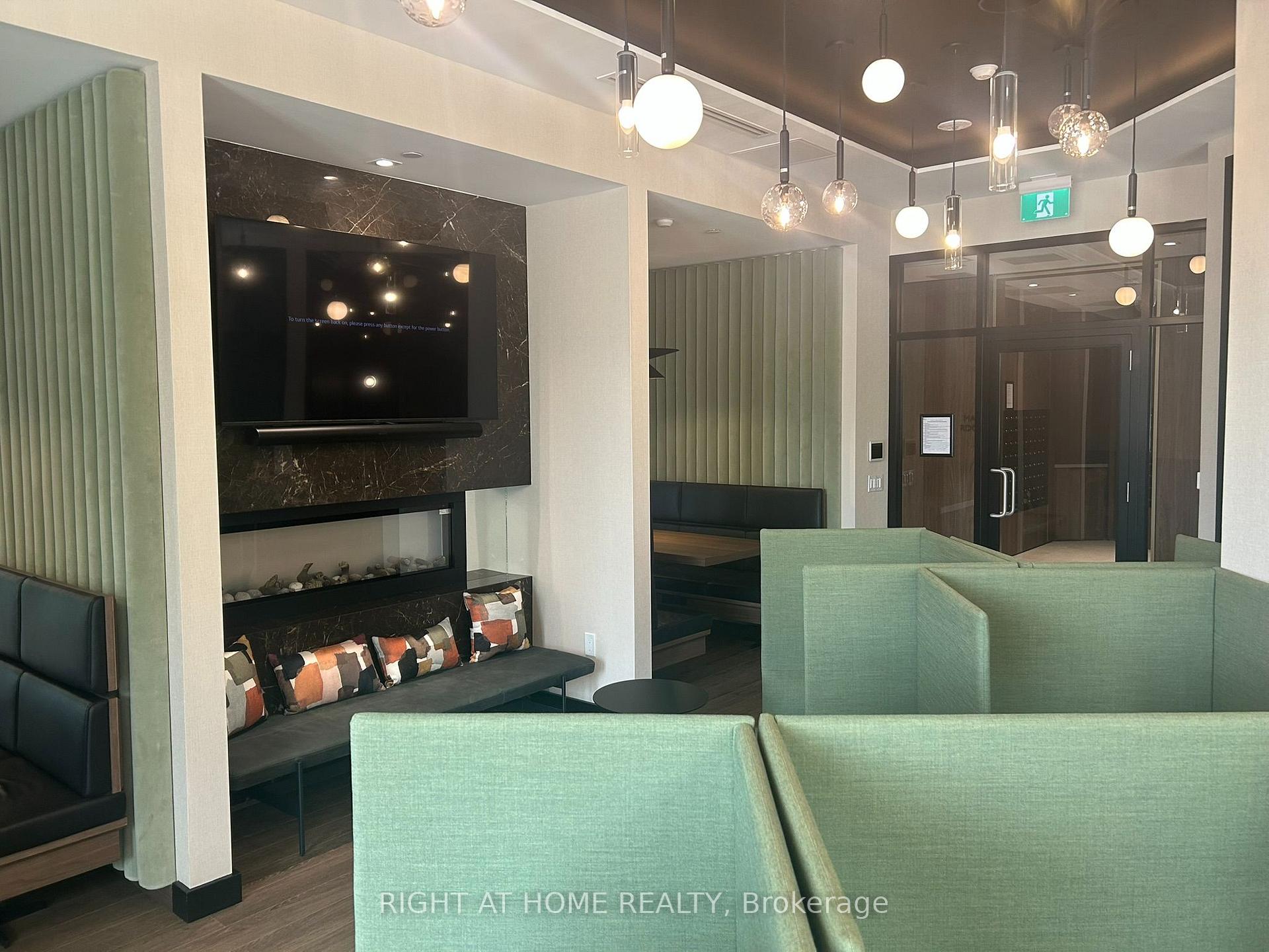 Photo 17 of Unit 641, 2501 Saw Whet Boulevard, Oakville, Glen Abbey — HOMEH