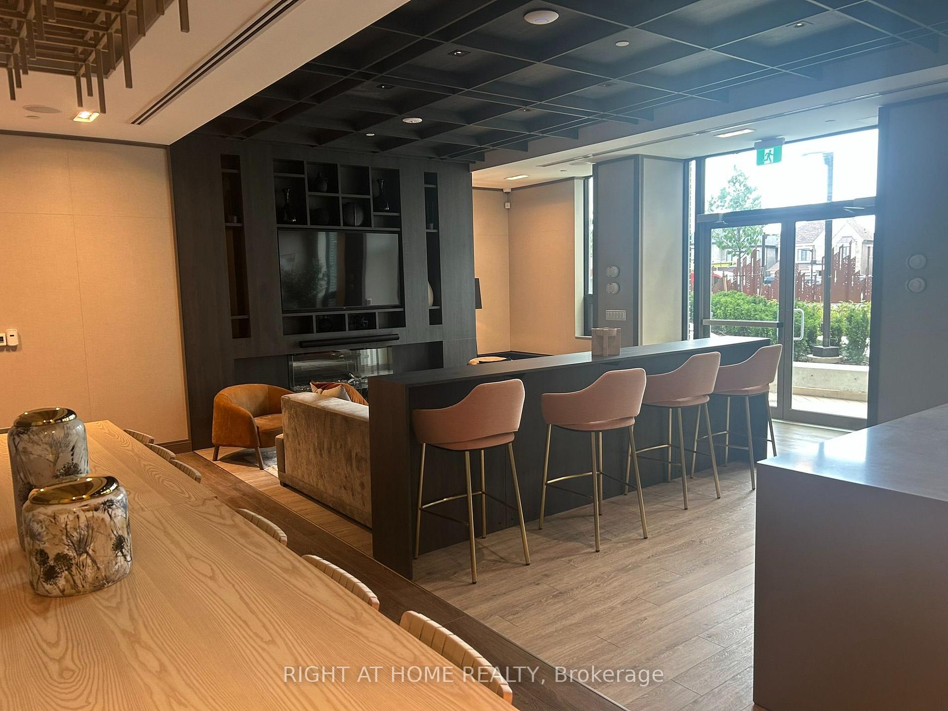 Photo 18 of Unit 641, 2501 Saw Whet Boulevard, Oakville, Glen Abbey — HOMEH