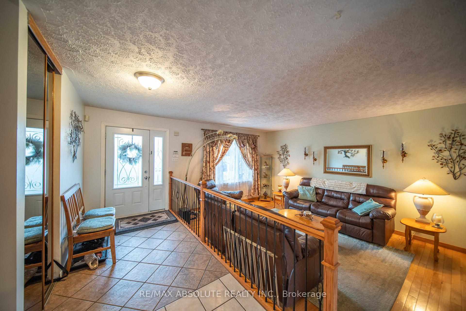 Photo 8 of 54 Albert Street, Russell, Embrun — HOMEH
