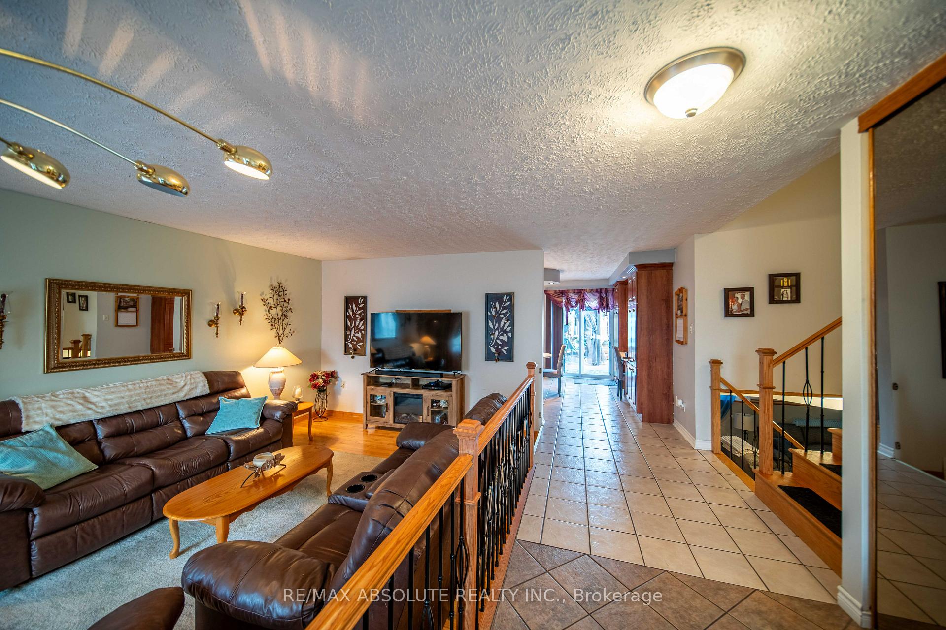 Photo 9 of 54 Albert Street, Russell, Embrun — HOMEH