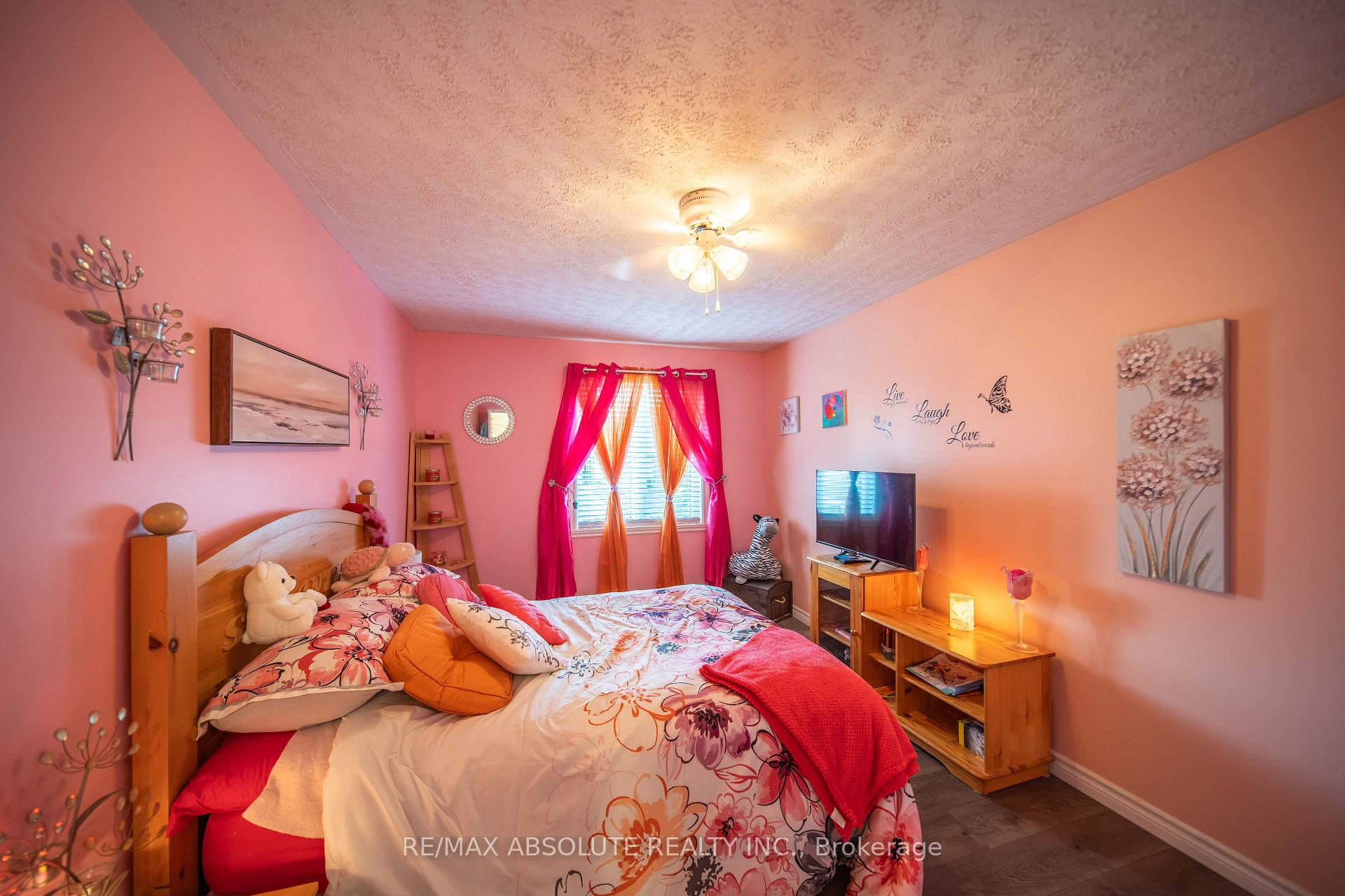 Photo 21 of 54 Albert Street, Russell, Embrun — HOMEH
