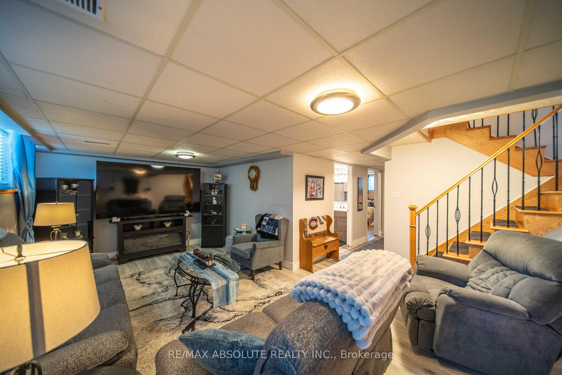 Photo 24 of 54 Albert Street, Russell, Embrun — HOMEH