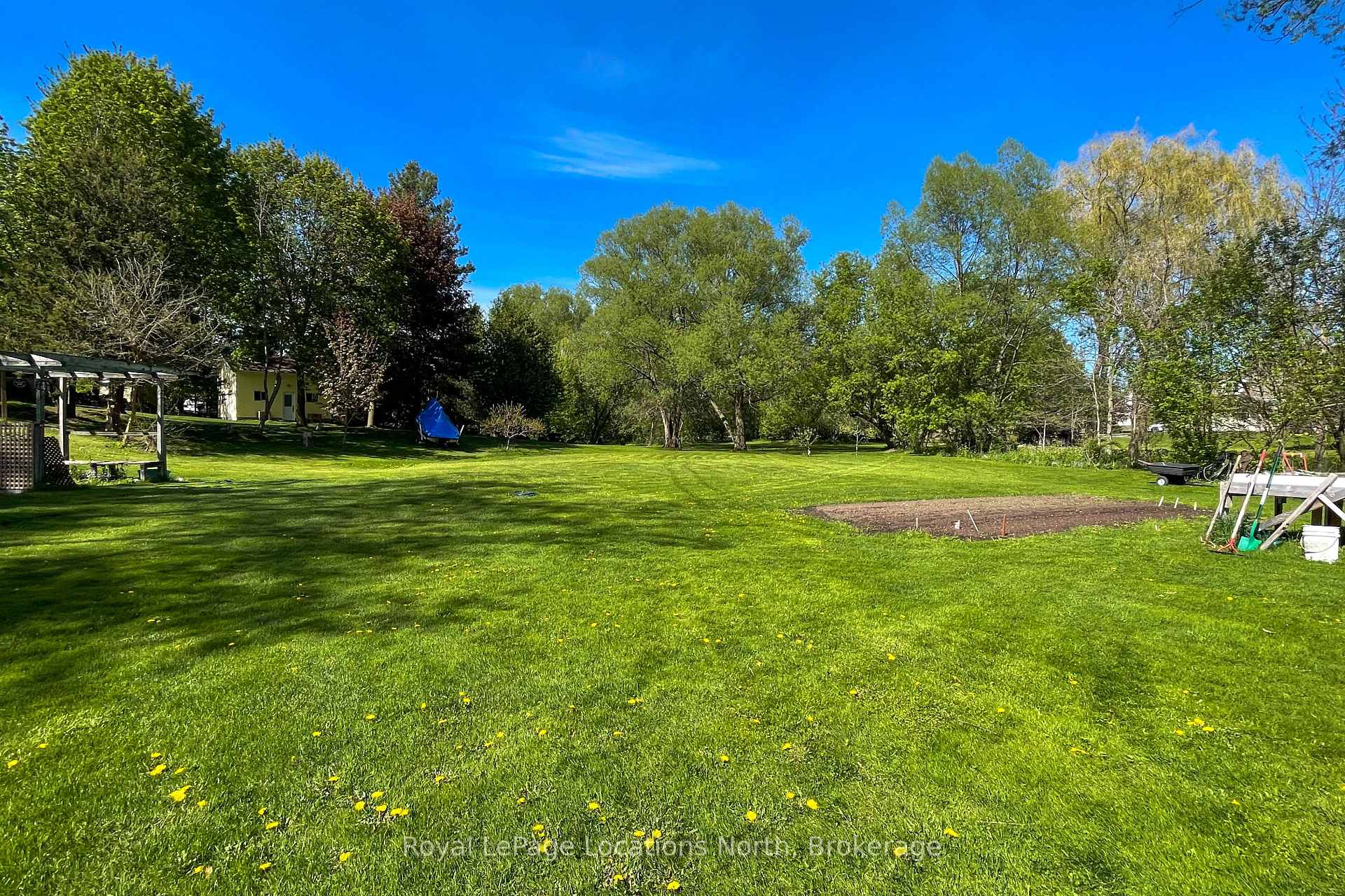 Photo 36 of 217 Dominion Drive, Clearview, Stayner — HOMEH
