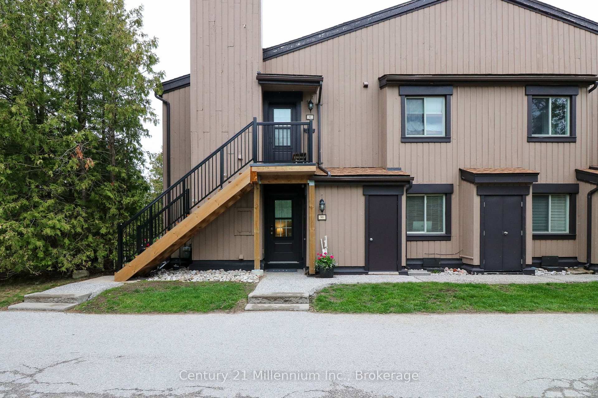 Photo 3 of Unit 98, 23 Dawson Drive, Collingwood — HOMEH