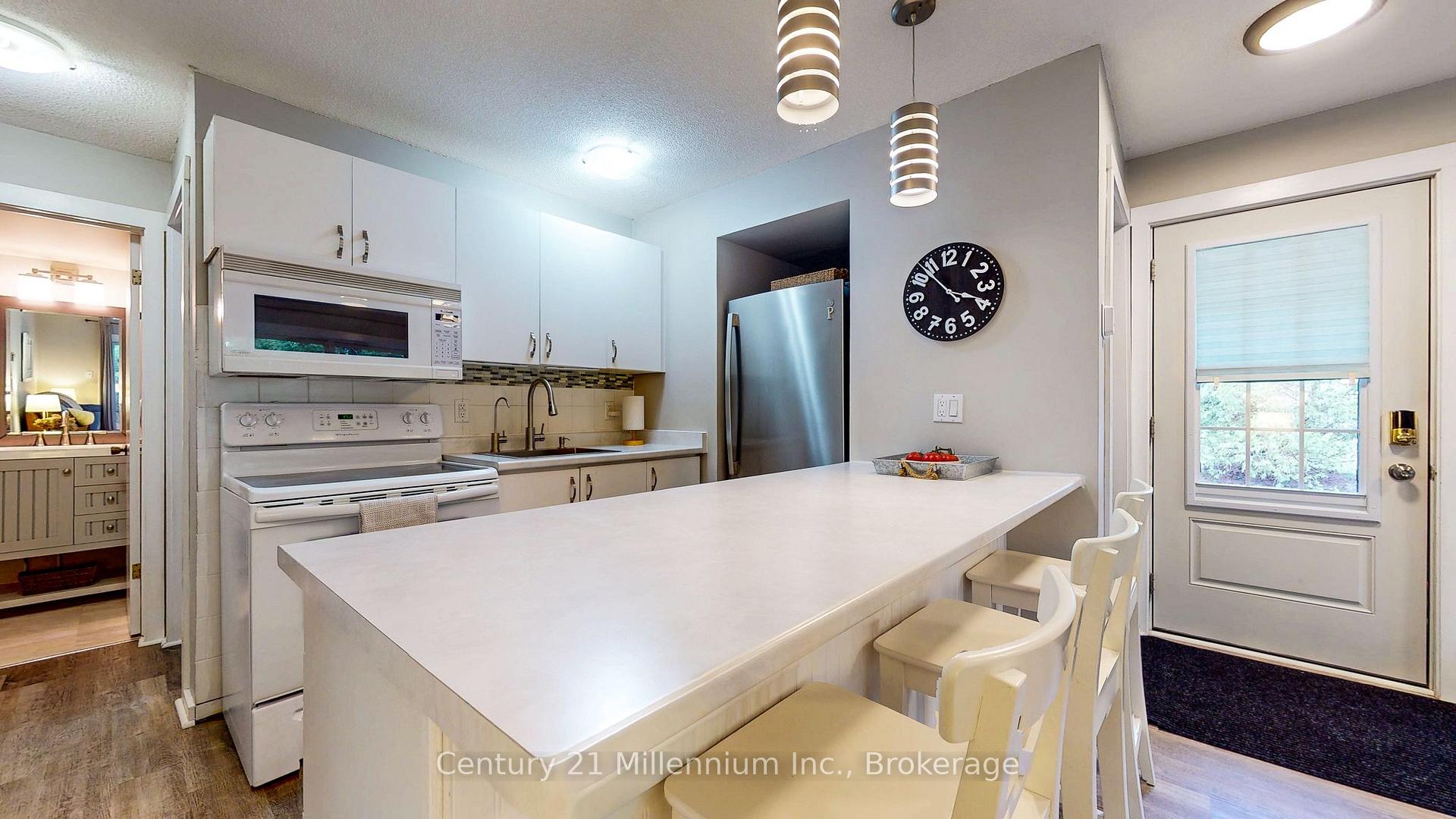 Photo 16 of Unit 98, 23 Dawson Drive, Collingwood — HOMEH
