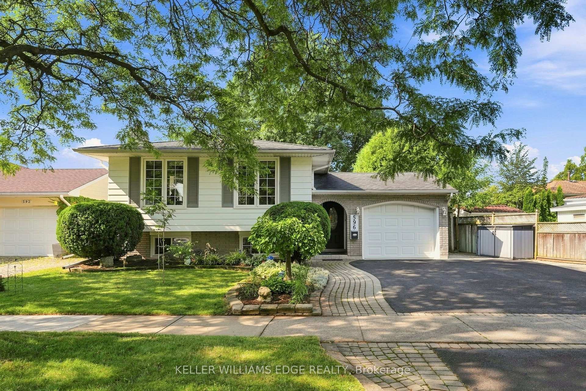 Photo 1 of 596 Louise Drive, Burlington, Shoreacres — HOMEH