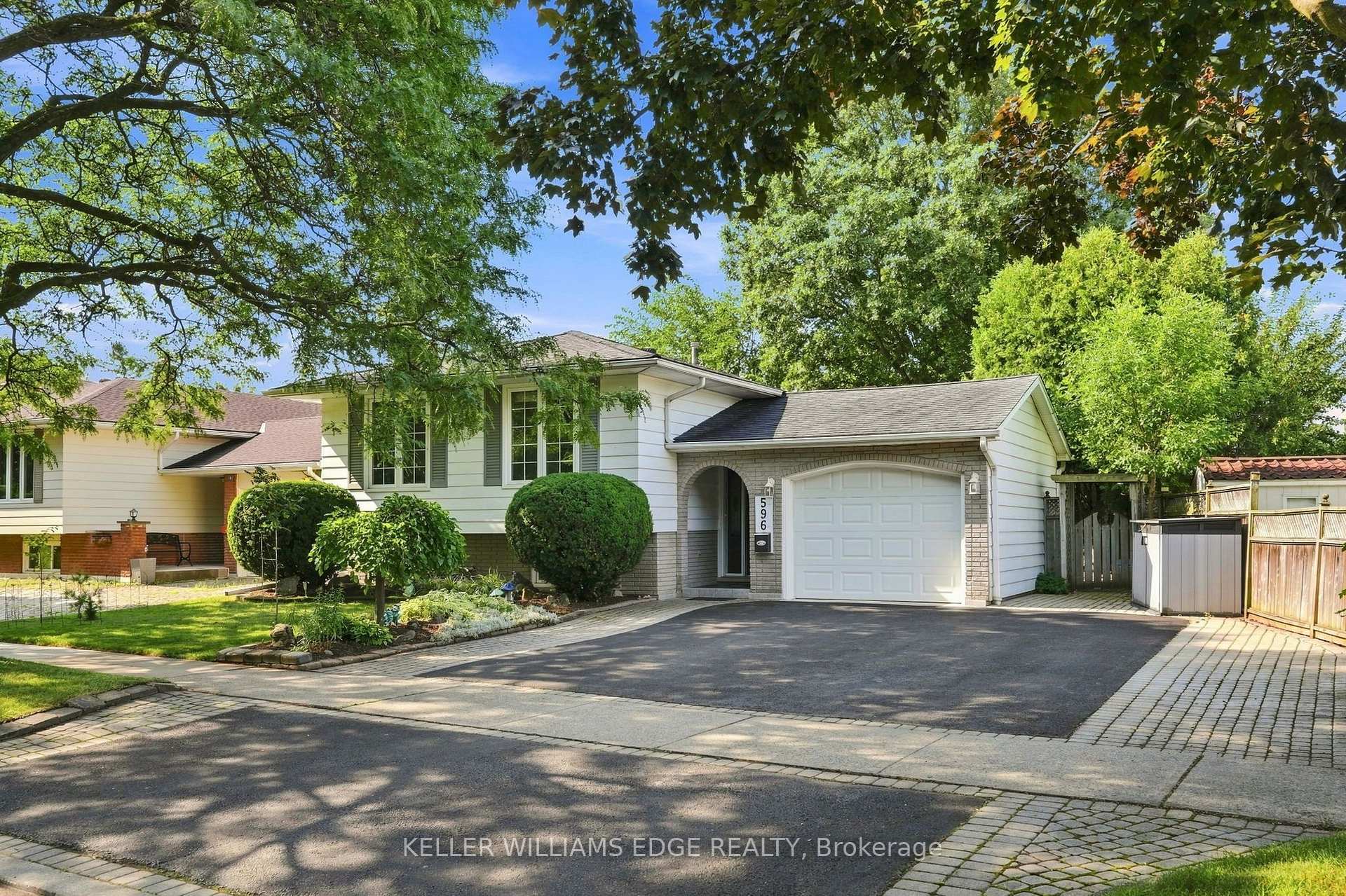 Photo 2 of 596 Louise Drive, Burlington, Shoreacres — HOMEH