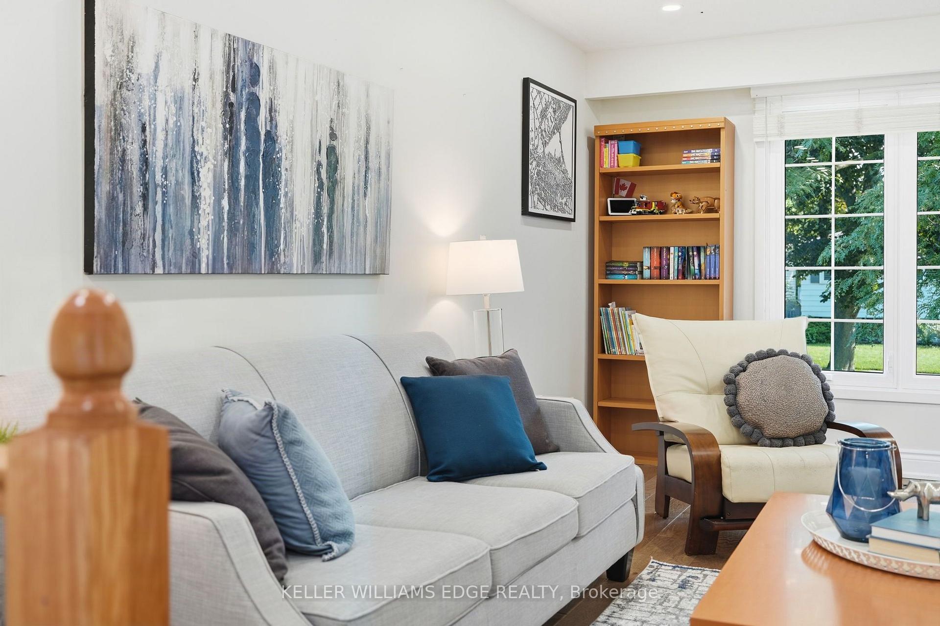 Photo 9 of 596 Louise Drive, Burlington, Shoreacres — HOMEH