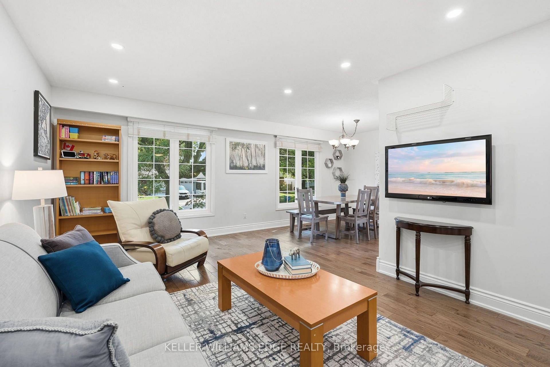 Photo 10 of 596 Louise Drive, Burlington, Shoreacres — HOMEH