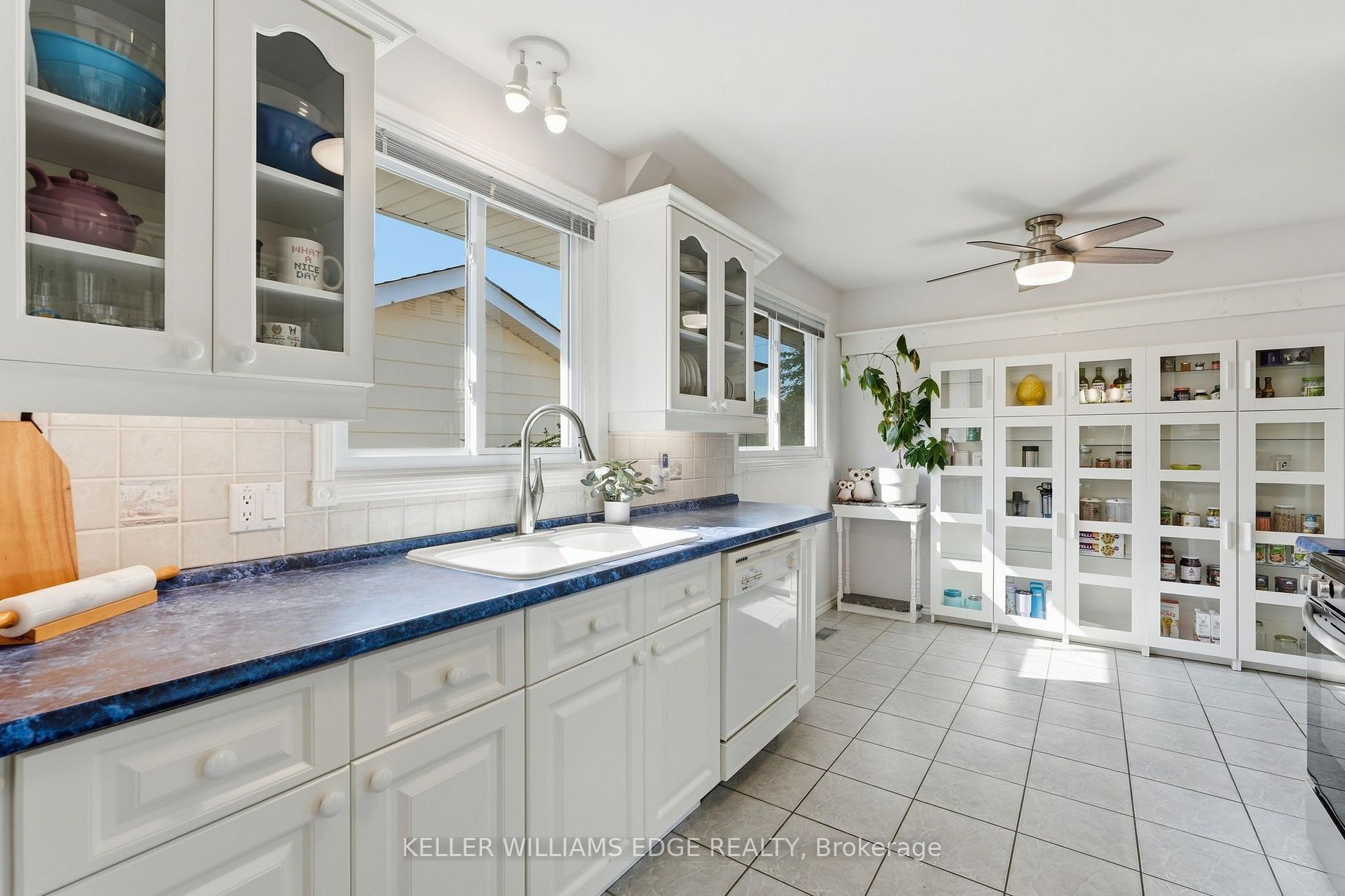 Photo 15 of 596 Louise Drive, Burlington, Shoreacres — HOMEH