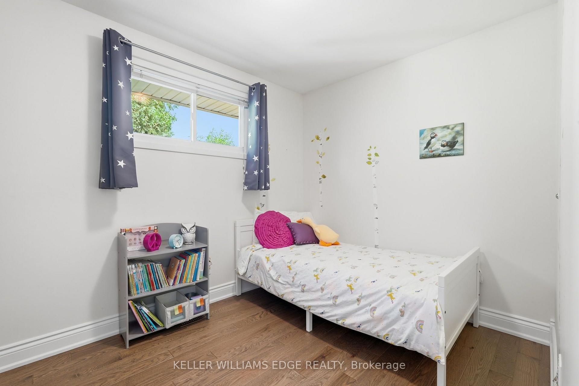 Photo 25 of 596 Louise Drive, Burlington, Shoreacres — HOMEH