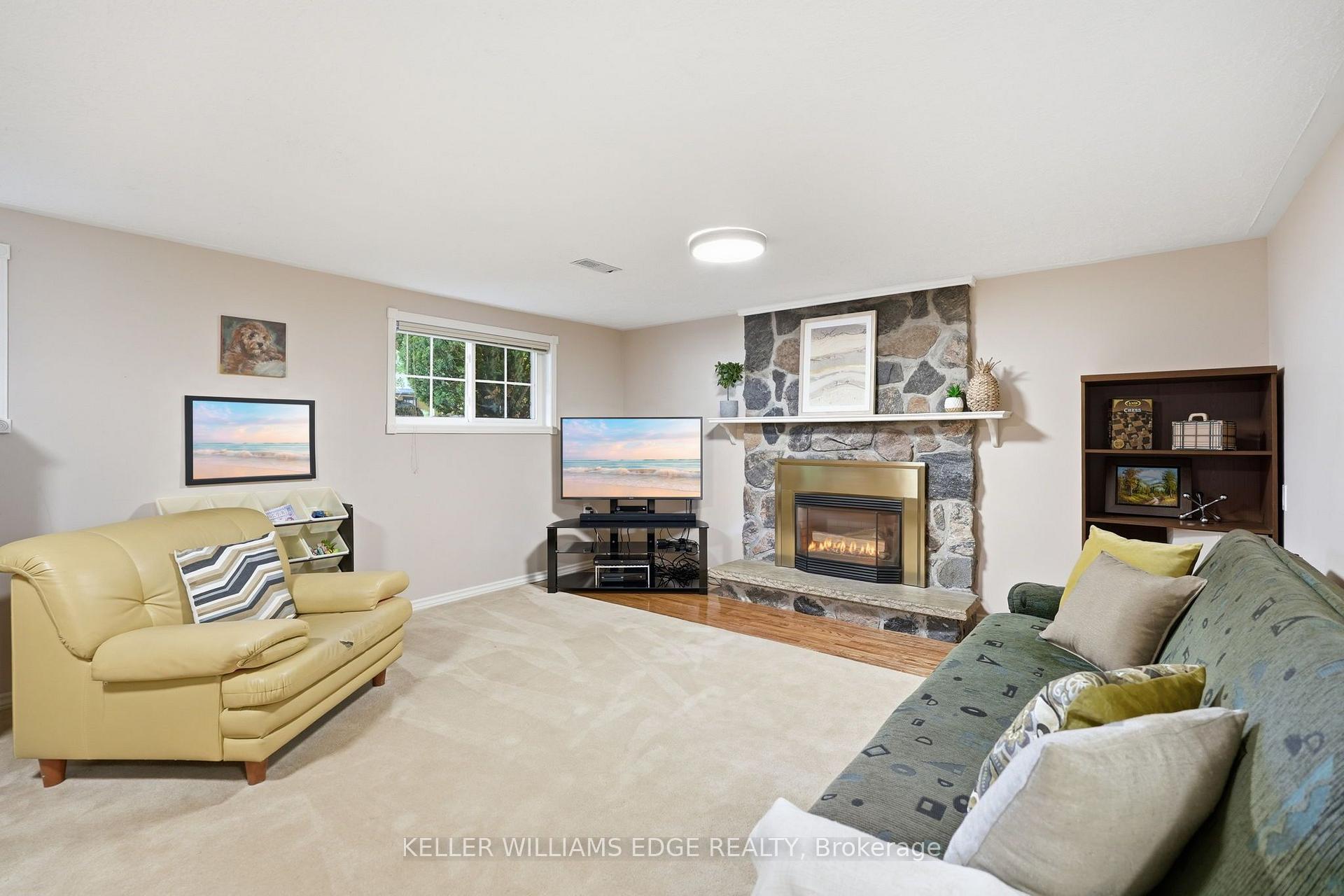 Photo 32 of 596 Louise Drive, Burlington, Shoreacres — HOMEH