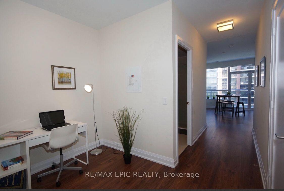 Photo 3 of Unit 1824, 5 Sheppard Avenue E, North York, Willowdale East — HOMEH