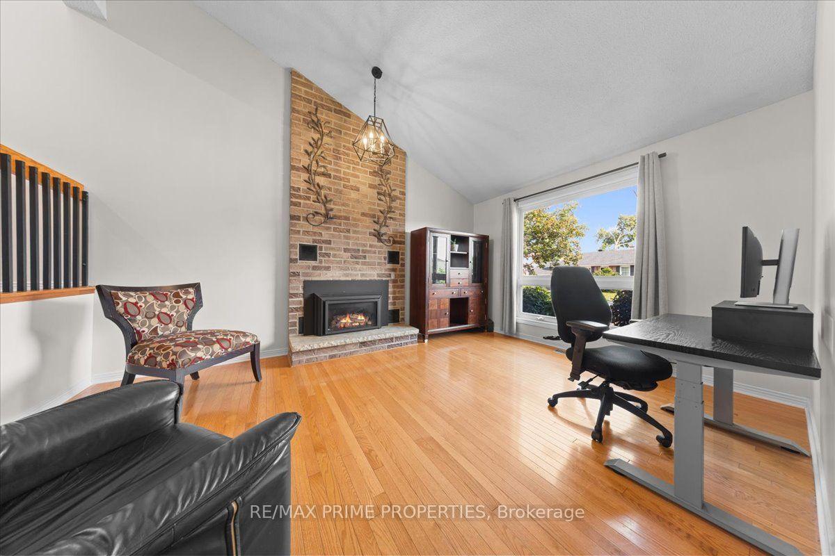 Photo 4 of 1971 Rosebella Avenue, Ottawa, Blossom Park/Leitrim — HOMEH