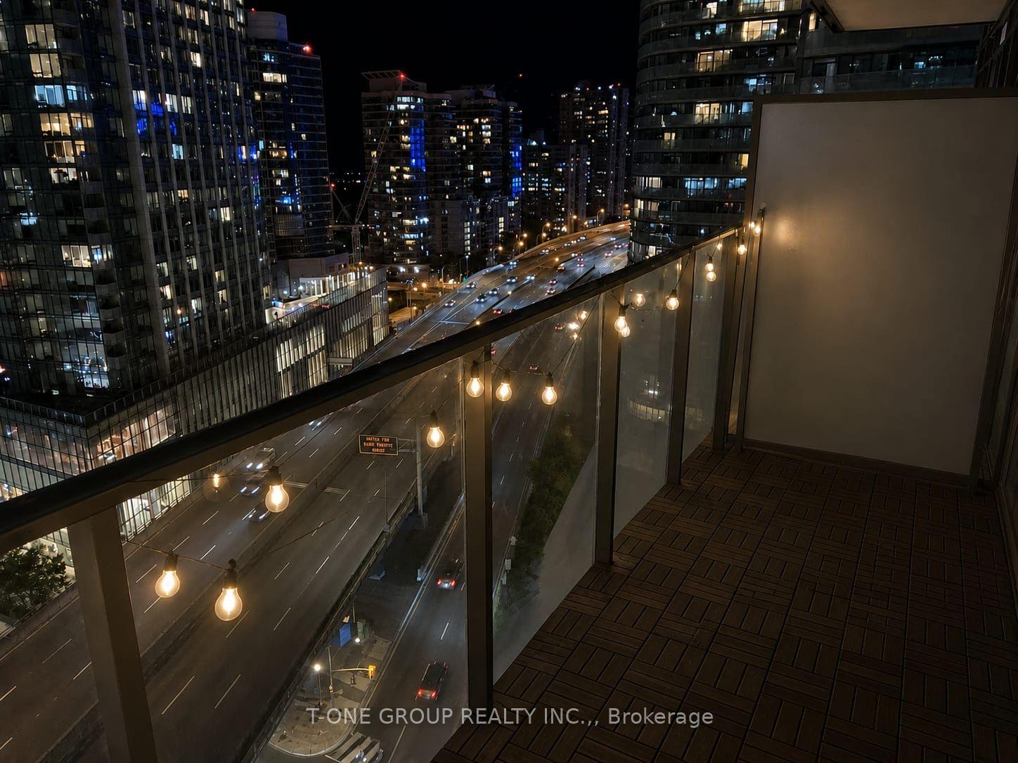 Photo 6 of Unit 1309, 55 Bremner Boulevard, Toronto, Waterfront Communities — HOMEH