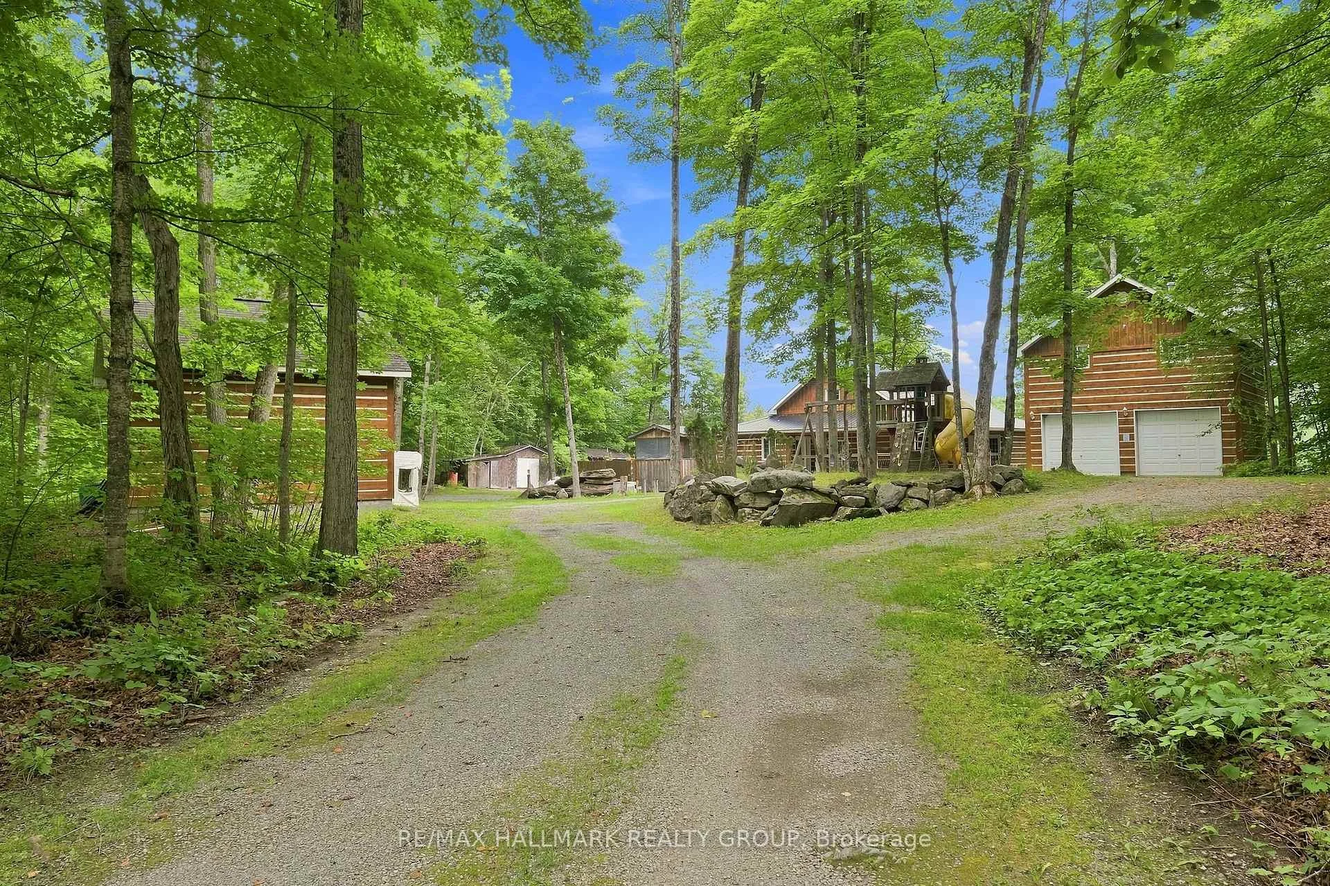 Photo 4 of 261 Lacourse Lane, Lanark Highlands, Lanark Highlands (Darling) Twp — HOMEH
