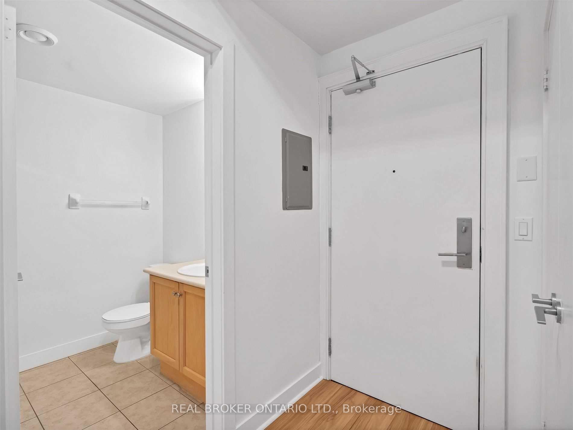 Photo 7 of Unit 413, 438 King Street W, Toronto, Waterfront Communities — HOMEH