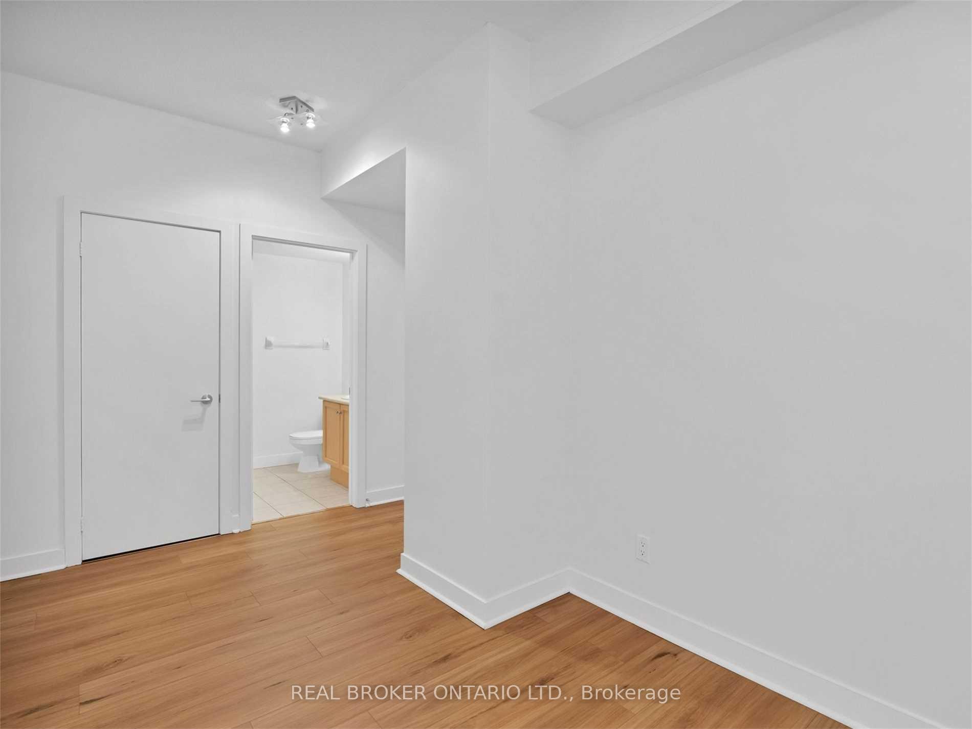 Photo 8 of Unit 413, 438 King Street W, Toronto, Waterfront Communities — HOMEH