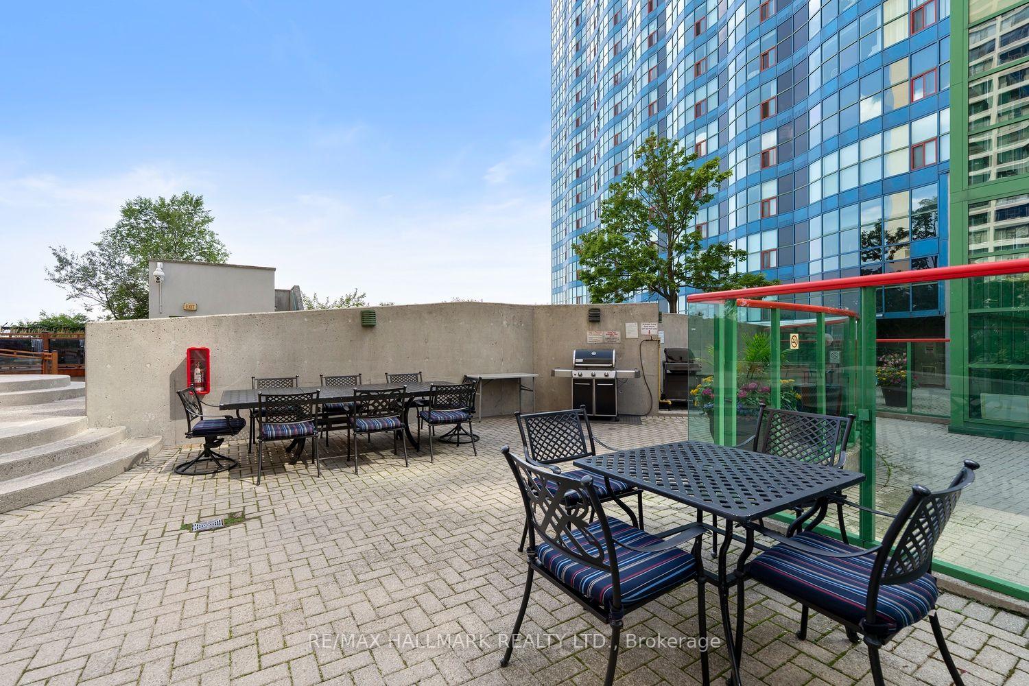 Photo 13 of Unit 504, 77 Harbour Square, Toronto, Waterfront Communities — HOMEH