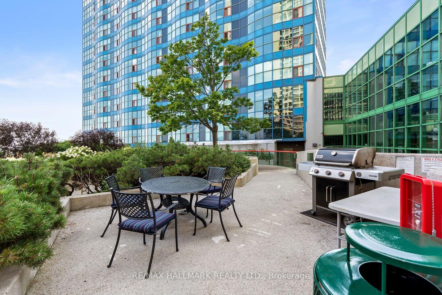 Photo 16 of Unit 504, 77 Harbour Square, Toronto, Waterfront Communities — HOMEH