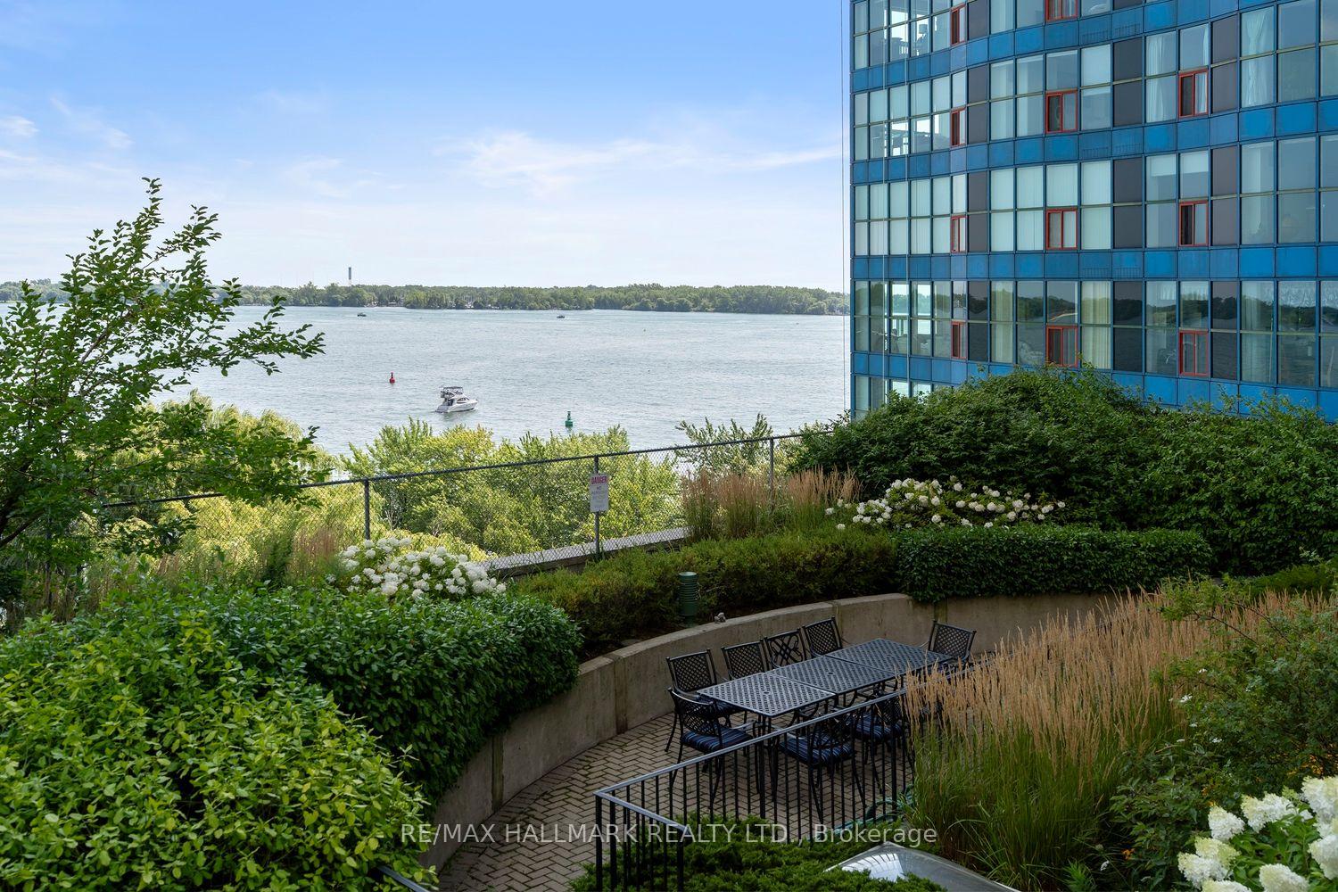 Photo 18 of Unit 504, 77 Harbour Square, Toronto, Waterfront Communities — HOMEH