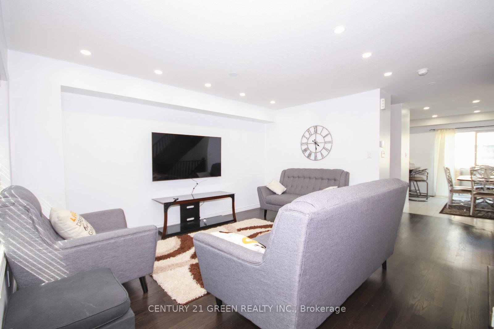 Photo 7 of 19 England Terrace, Hamilton, Stoney Creek Mountain — HOMEH