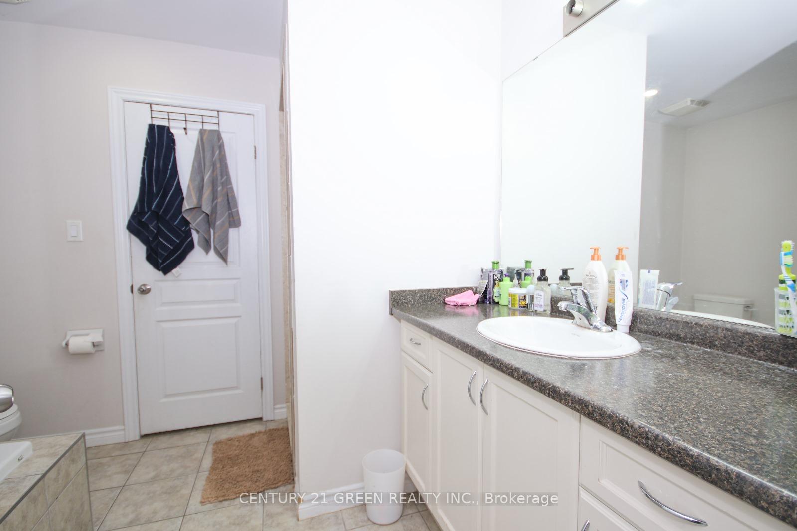 Photo 11 of 19 England Terrace, Hamilton, Stoney Creek Mountain — HOMEH