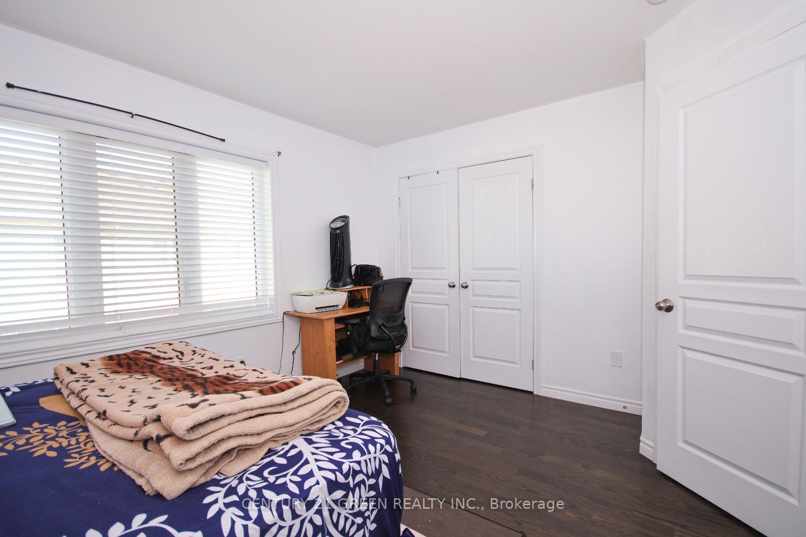 Photo 16 of 19 England Terrace, Hamilton, Stoney Creek Mountain — HOMEH