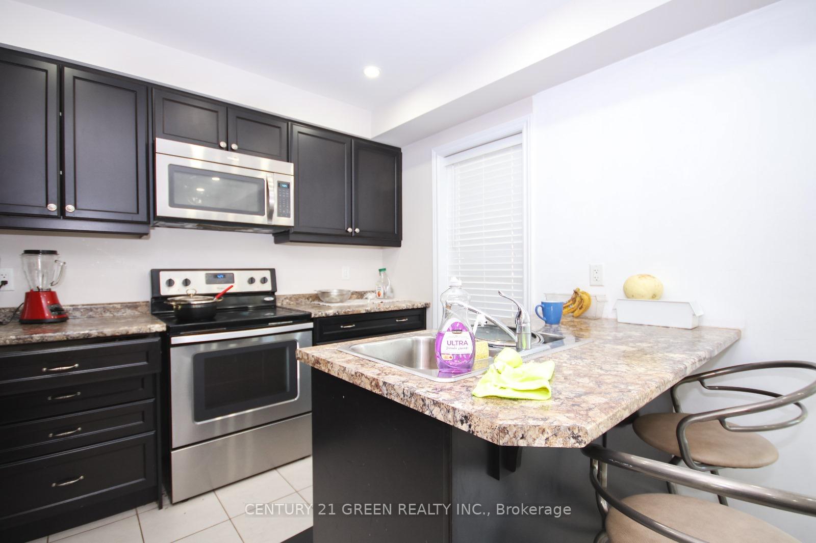 Photo 18 of 19 England Terrace, Hamilton, Stoney Creek Mountain — HOMEH