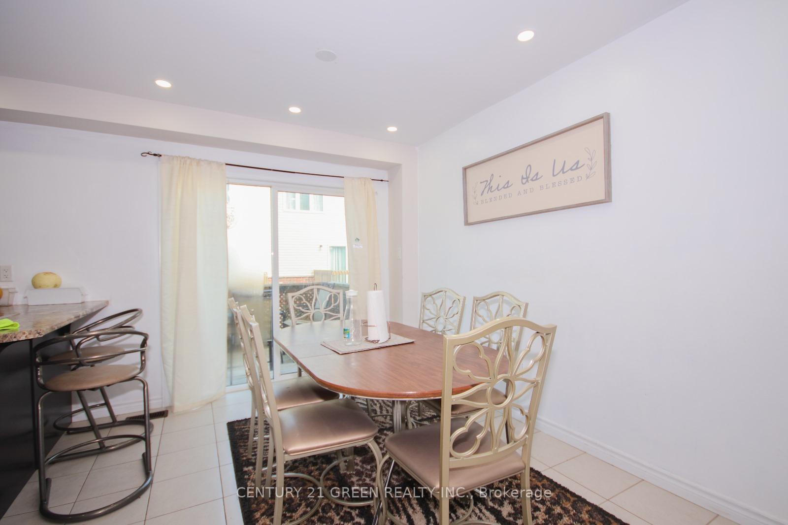Photo 20 of 19 England Terrace, Hamilton, Stoney Creek Mountain — HOMEH