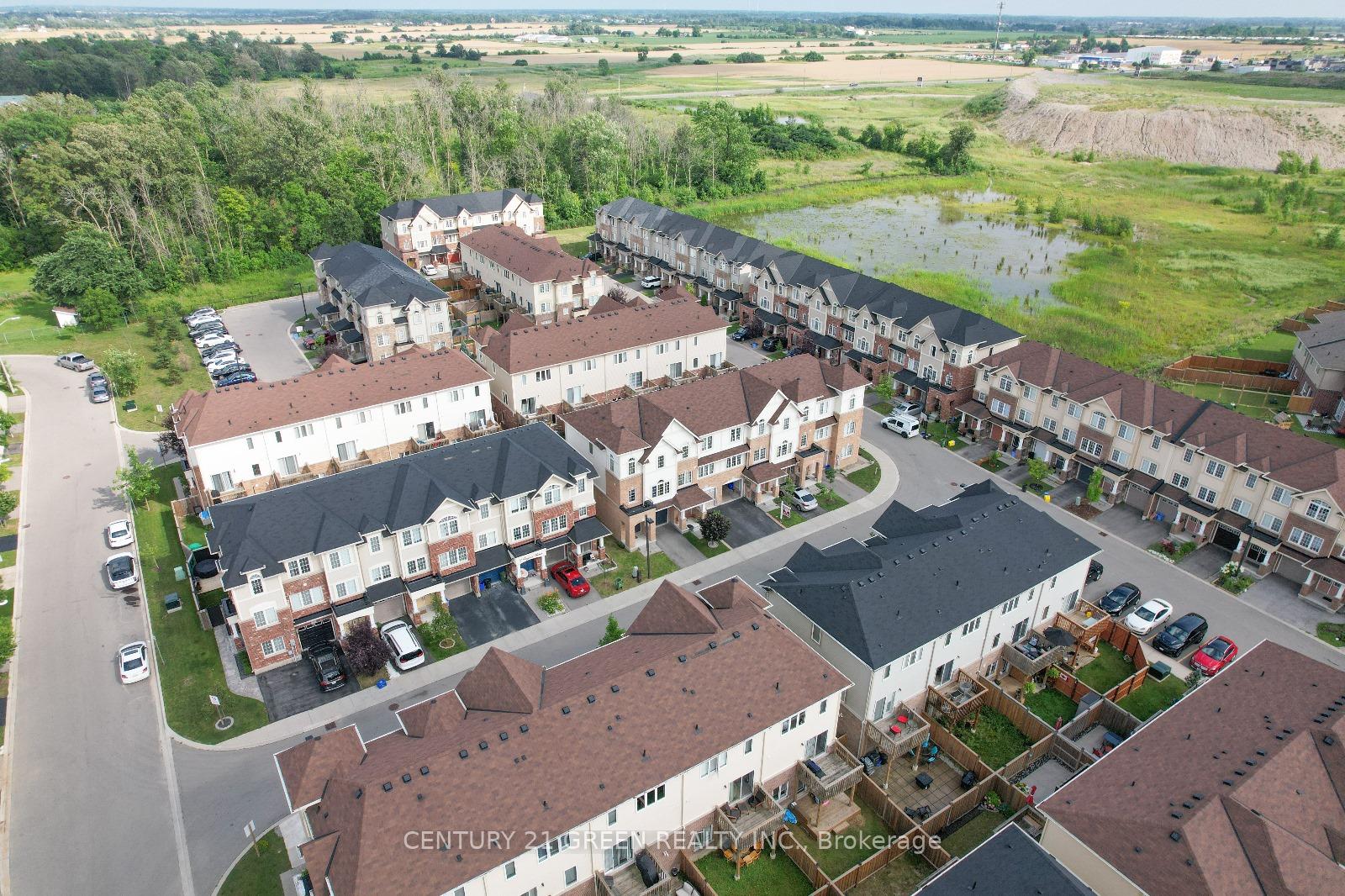 Photo 23 of 19 England Terrace, Hamilton, Stoney Creek Mountain — HOMEH