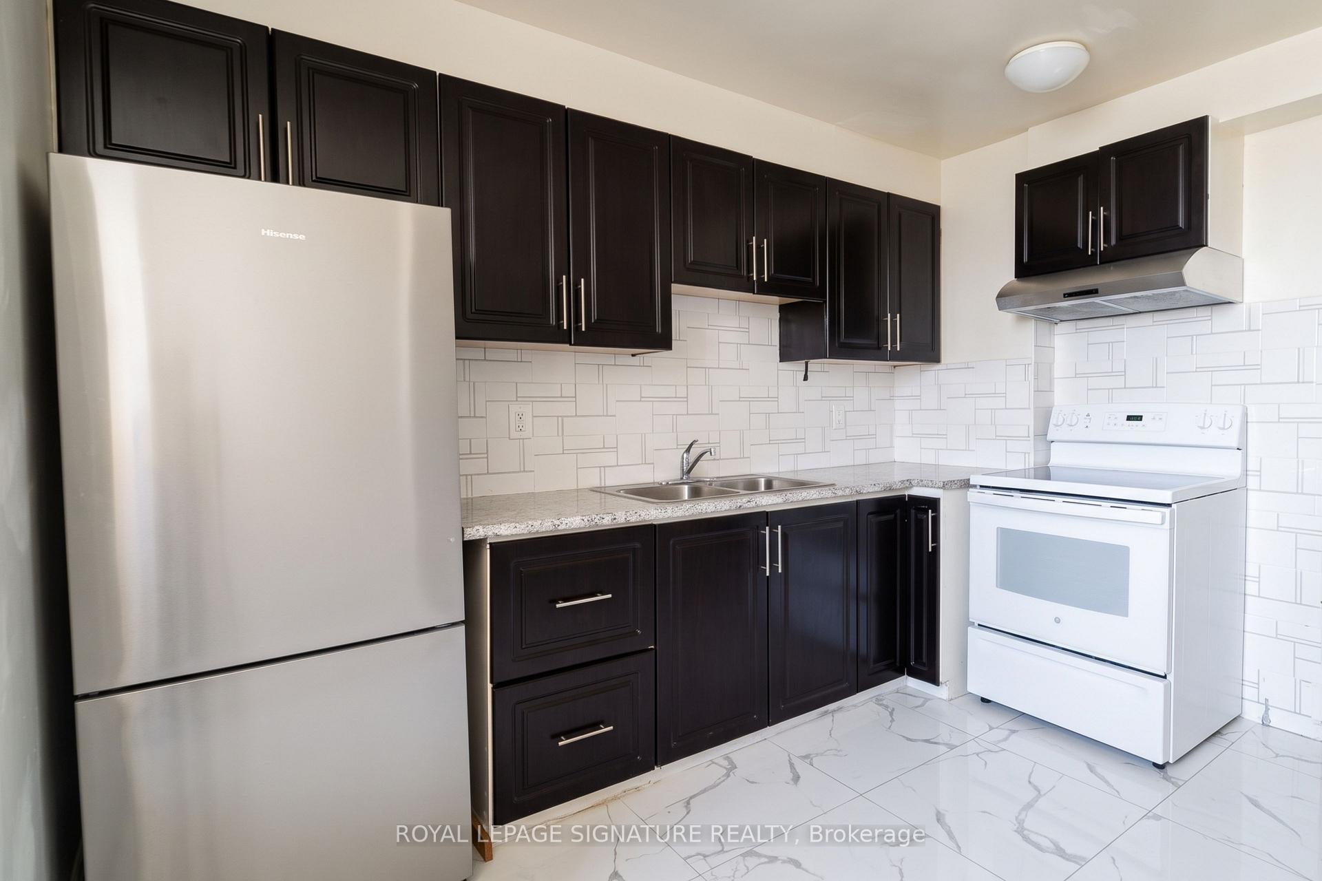 Photo 4 of Unit 1008, 340 Dixon Road, Etobicoke, Kingsview Village-The Westway — HOMEH