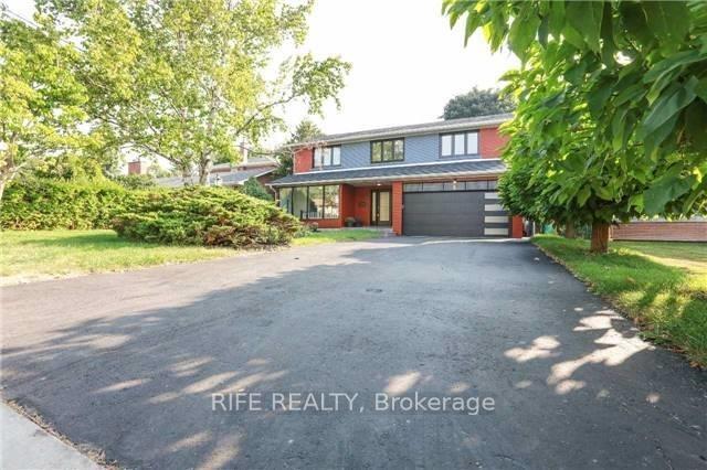 Photo 1 of 9 Gatehead Road, North York, Bayview Village — HOMEH