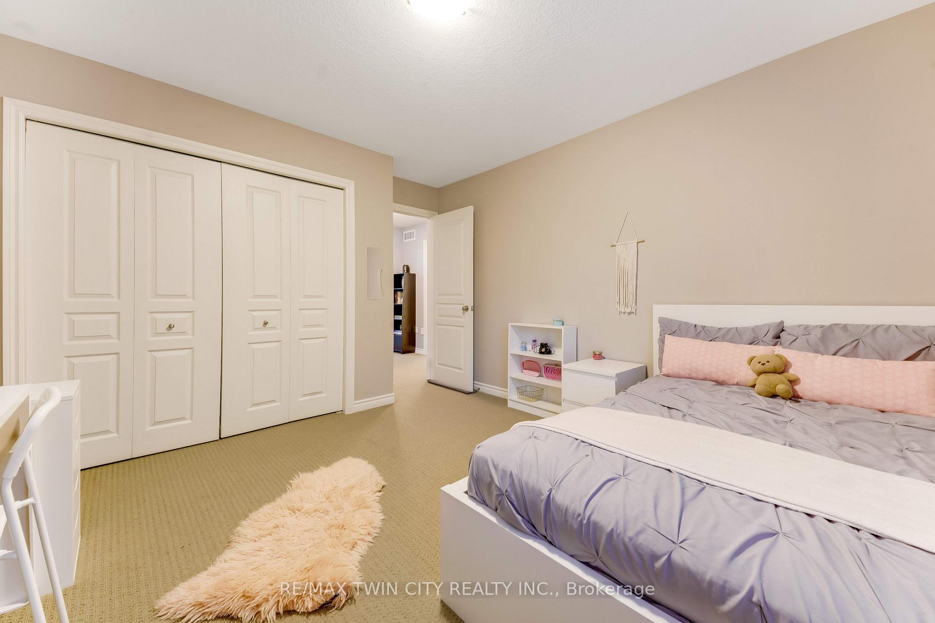 Photo 25 of 143 Riehm Street, Kitchener, Laurentian Hills/Country Hills W — HOMEH