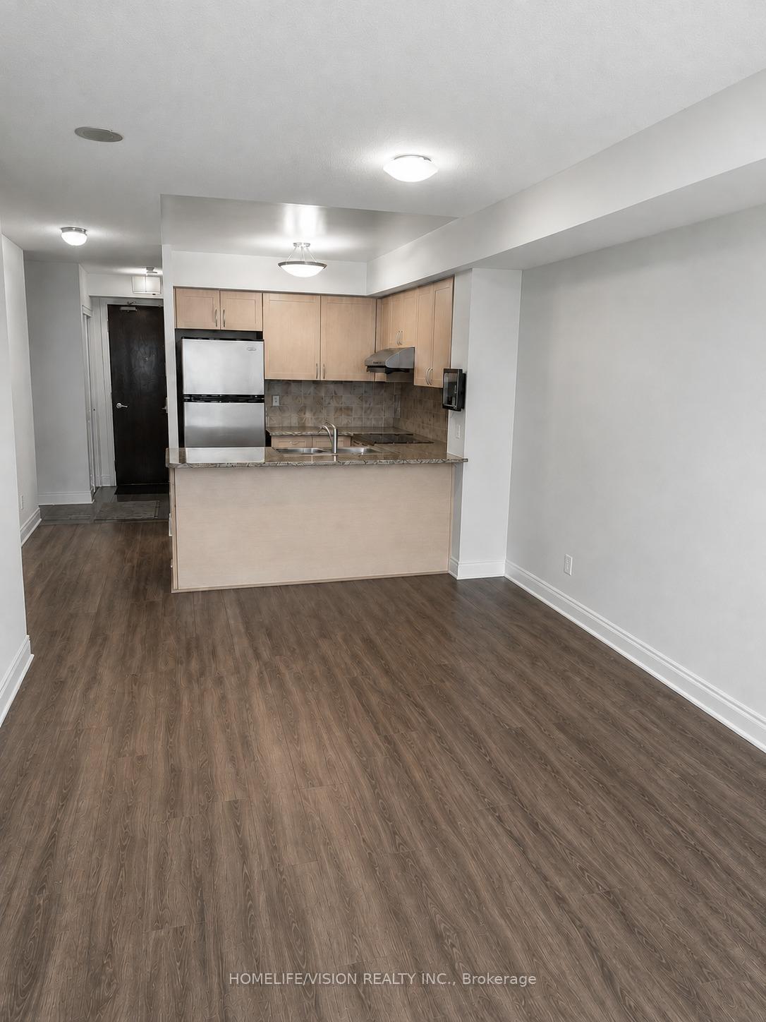 Photo 2 of Unit 604, 7 N Park Road, Vaughan, Beverley Glen — HOMEH