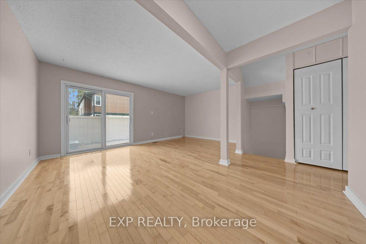 Photo 14 of Unit 167, 1449 Ridgebrook Drive, Ottawa, Pineview — HOMEH