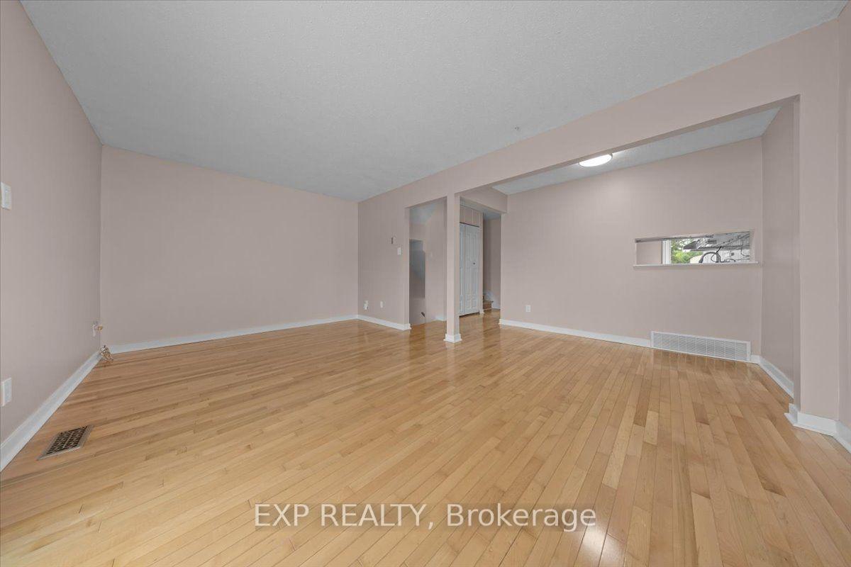 Photo 15 of Unit 167, 1449 Ridgebrook Drive, Ottawa, Pineview — HOMEH