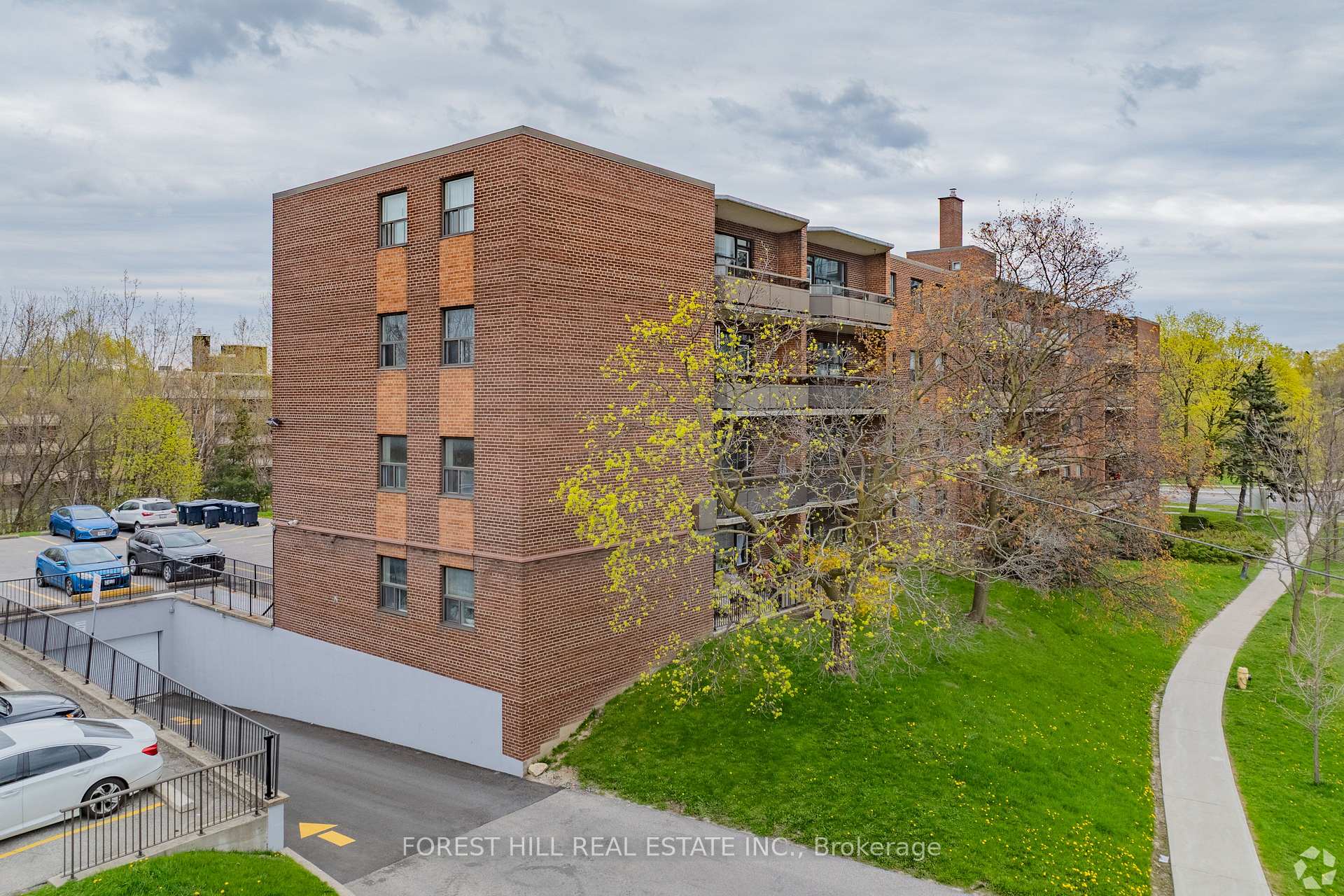 Photo 1 of Unit 301, 32 Clayland Drive, North York, Parkwoods-Donalda — HOMEH