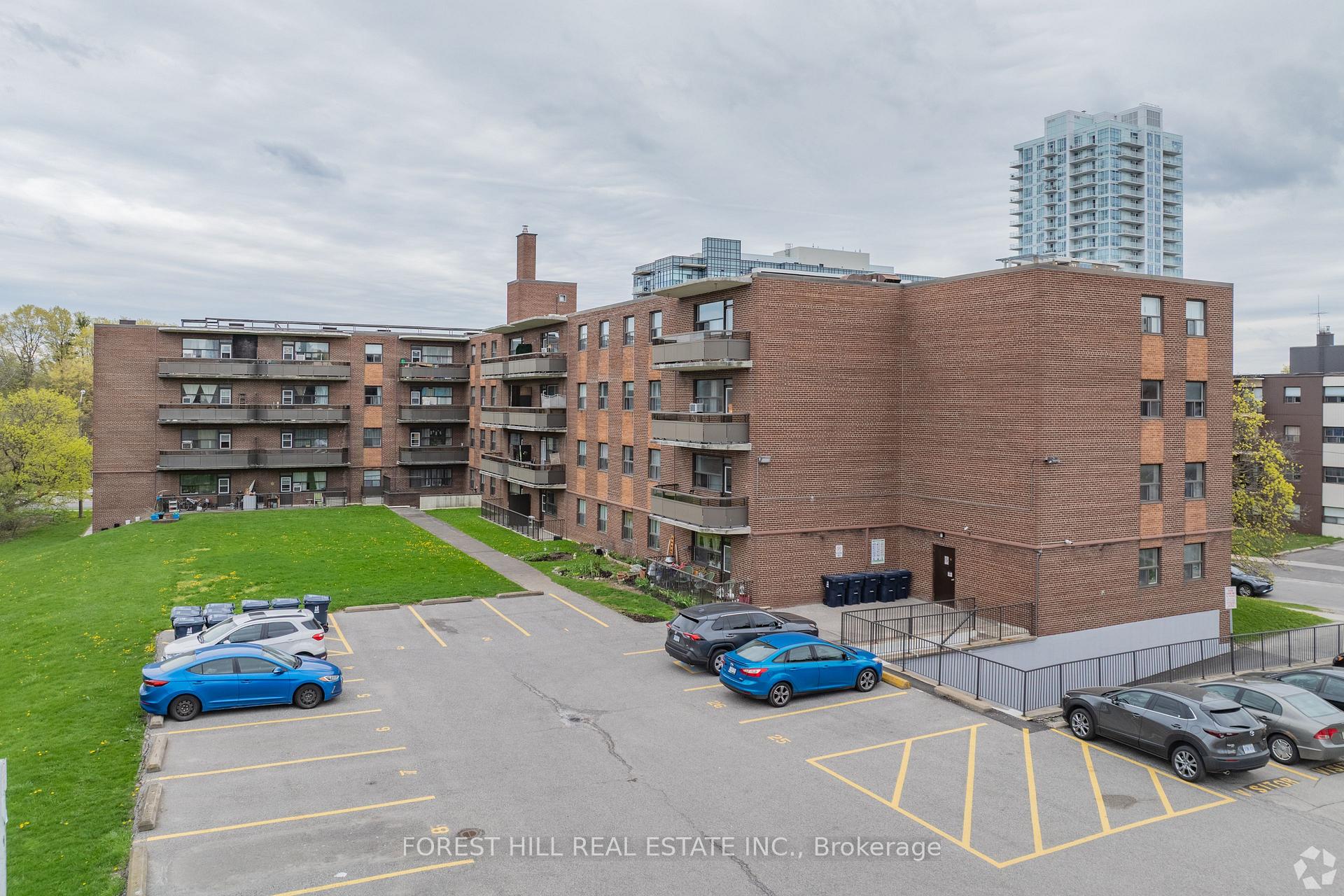 Photo 18 of Unit 301, 32 Clayland Drive, North York, Parkwoods-Donalda — HOMEH