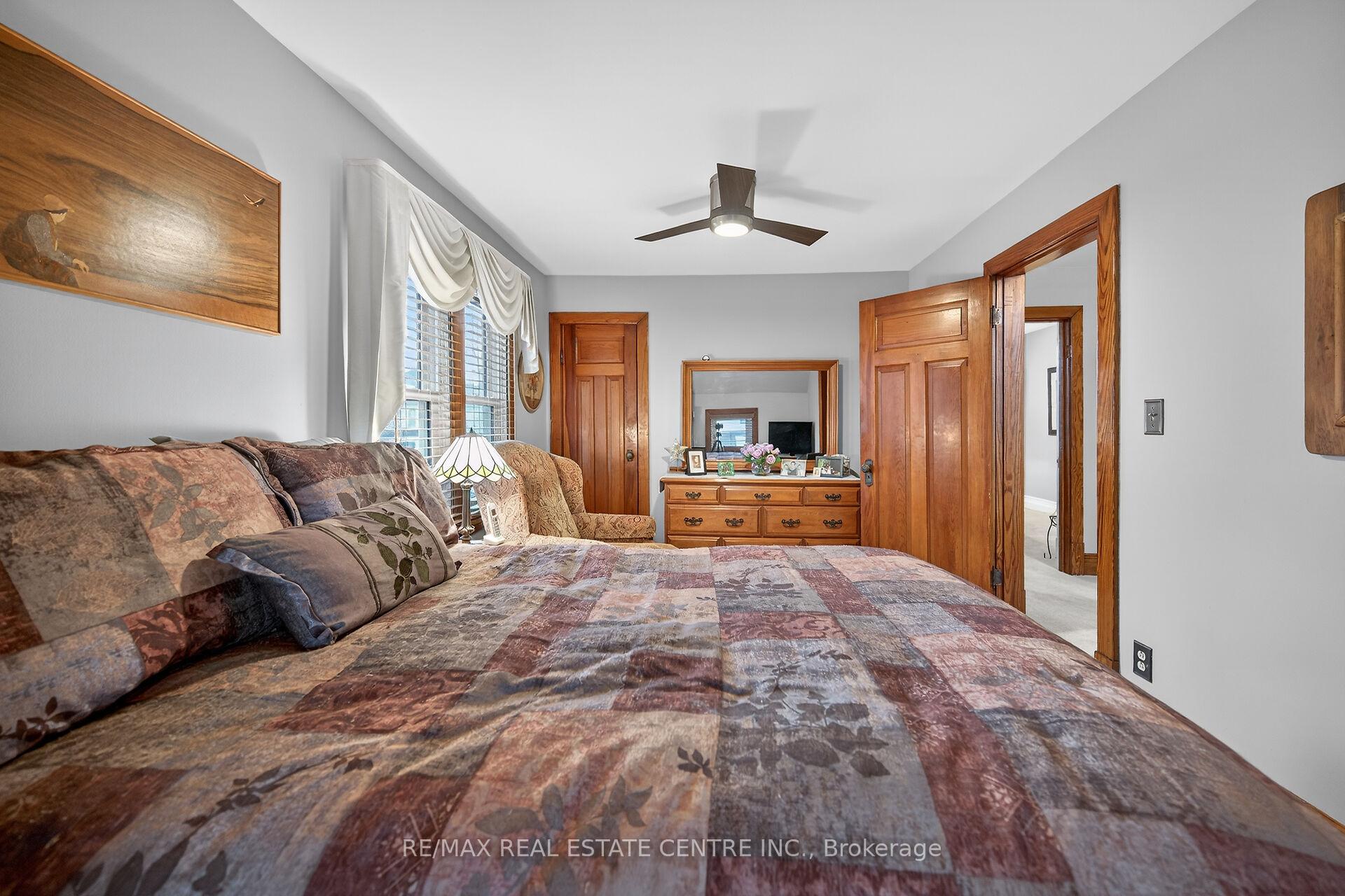 Photo 29 of 3 Second Street S, Hamilton, Stoney Creek — HOMEH