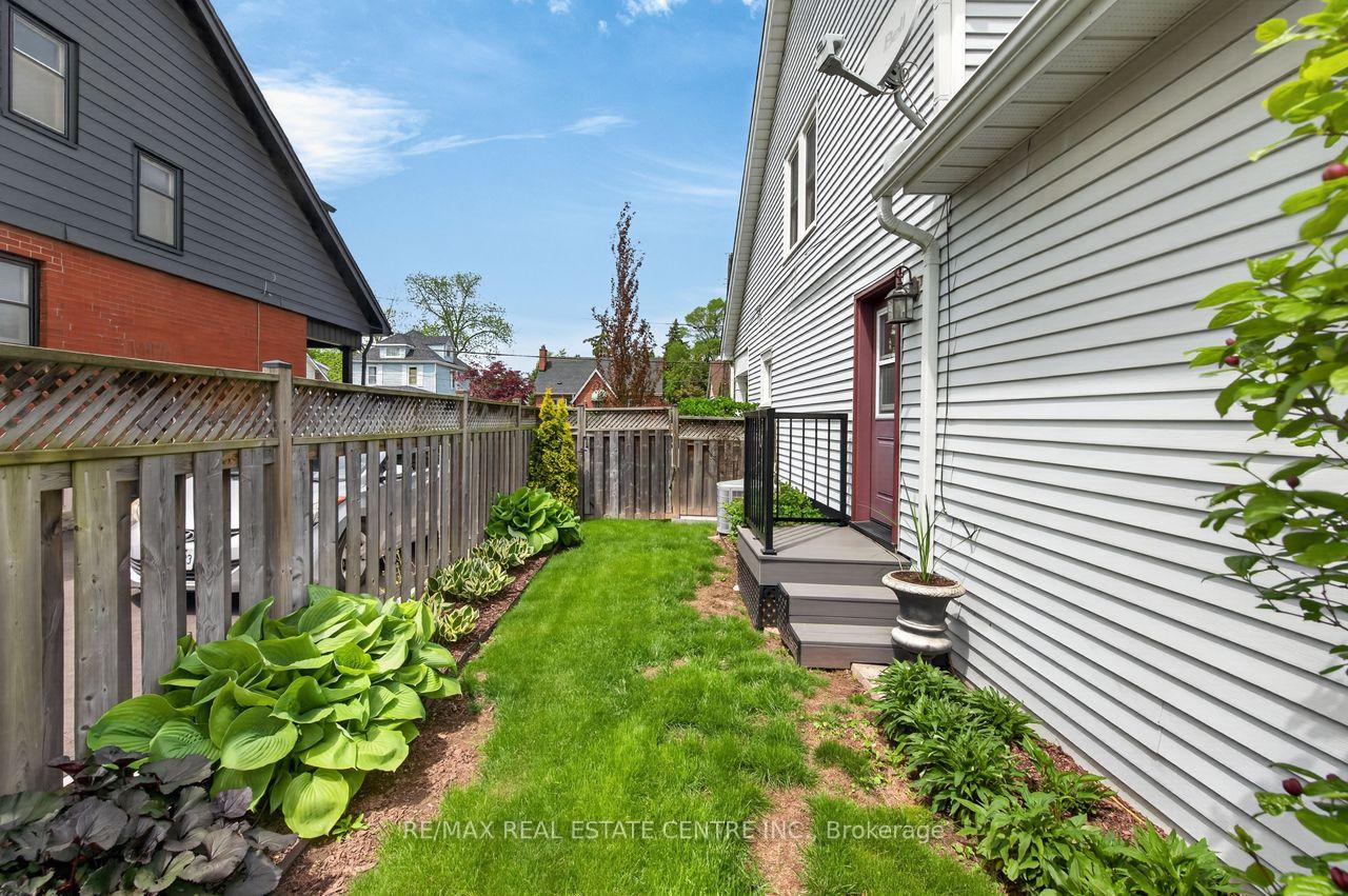 Photo 45 of 3 Second Street S, Hamilton, Stoney Creek — HOMEH