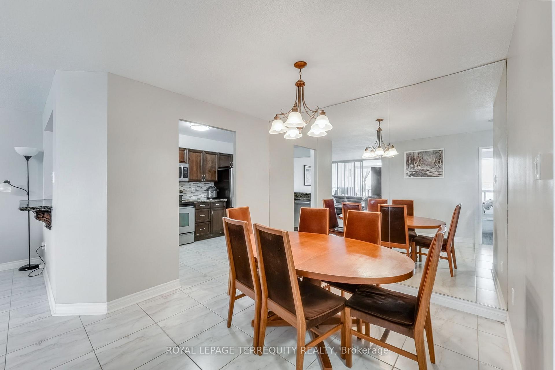 Photo 13 of Unit 1107, 8501 Bayview Avenue, Richmond Hill, Doncrest — HOMEH