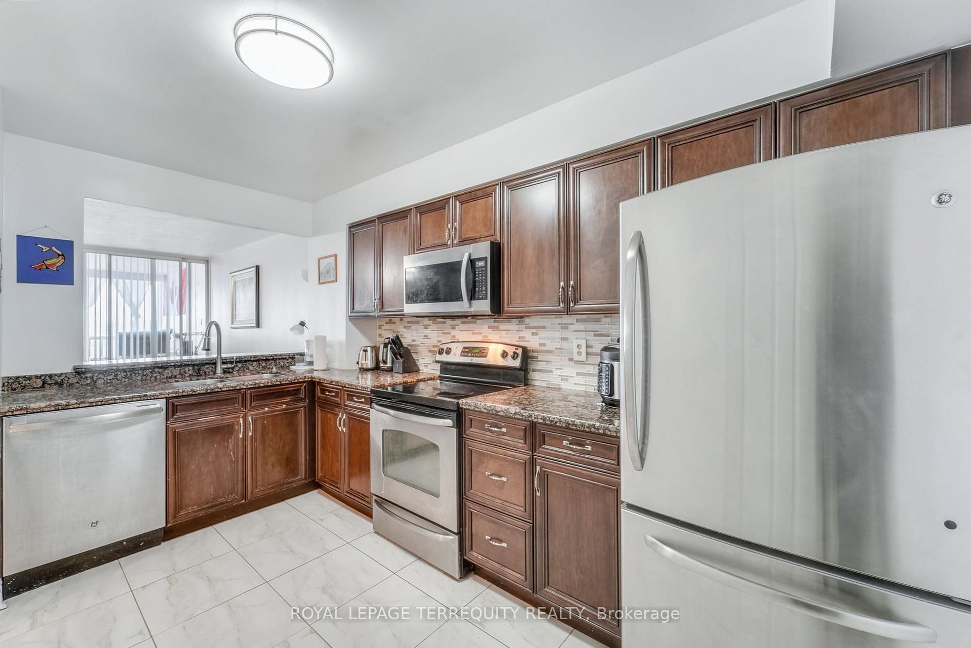 Photo 17 of Unit 1107, 8501 Bayview Avenue, Richmond Hill, Doncrest — HOMEH