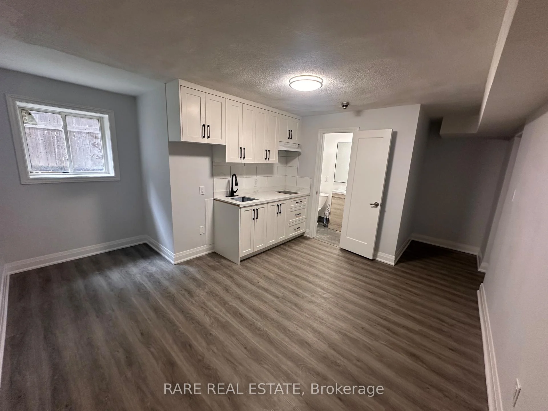Photo 1 of Unit 19, 130 Macpherson Avenue, Toronto, Casa Loma — HOMEH