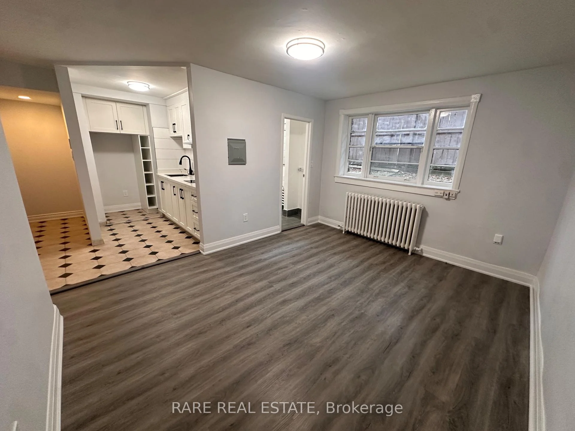 Photo 3 of Unit 19, 130 Macpherson Avenue, Toronto, Casa Loma — HOMEH