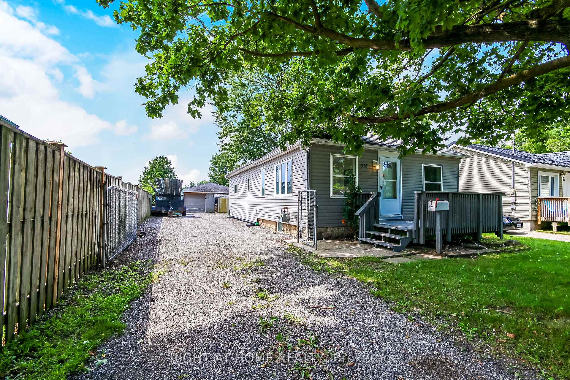 Photo 1 of 515 Third Street, London, East H — HOMEH